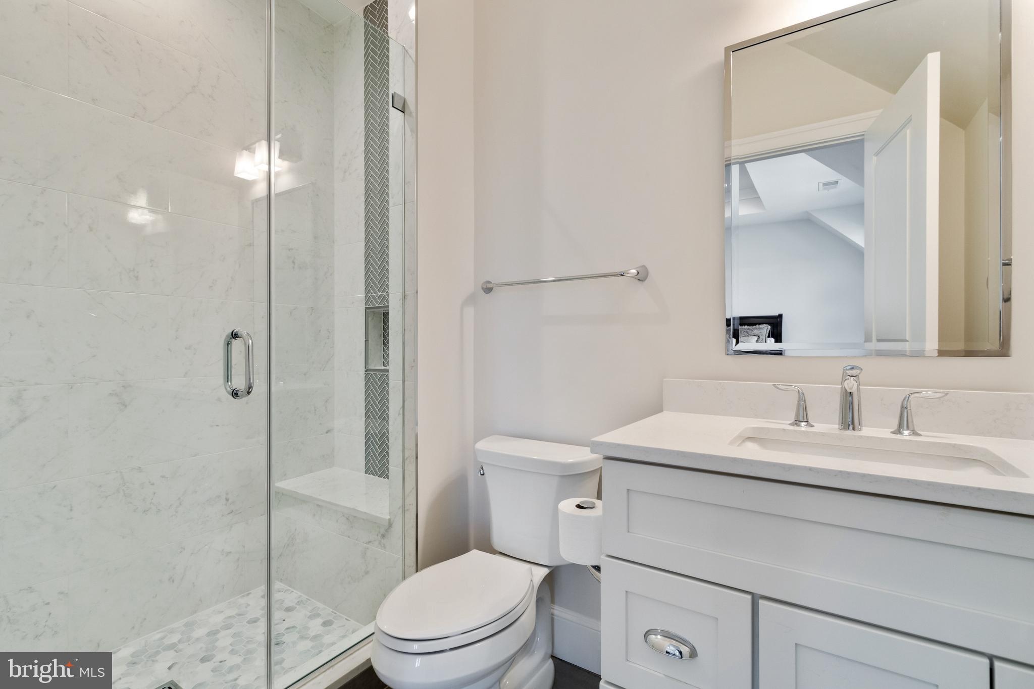 LANGLEY MANOR - Residential