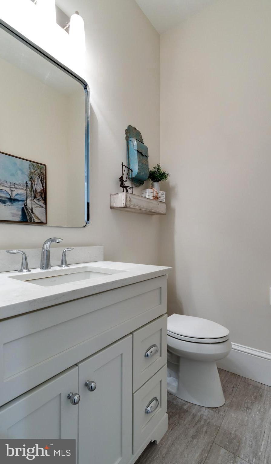 LANGLEY MANOR - Residential