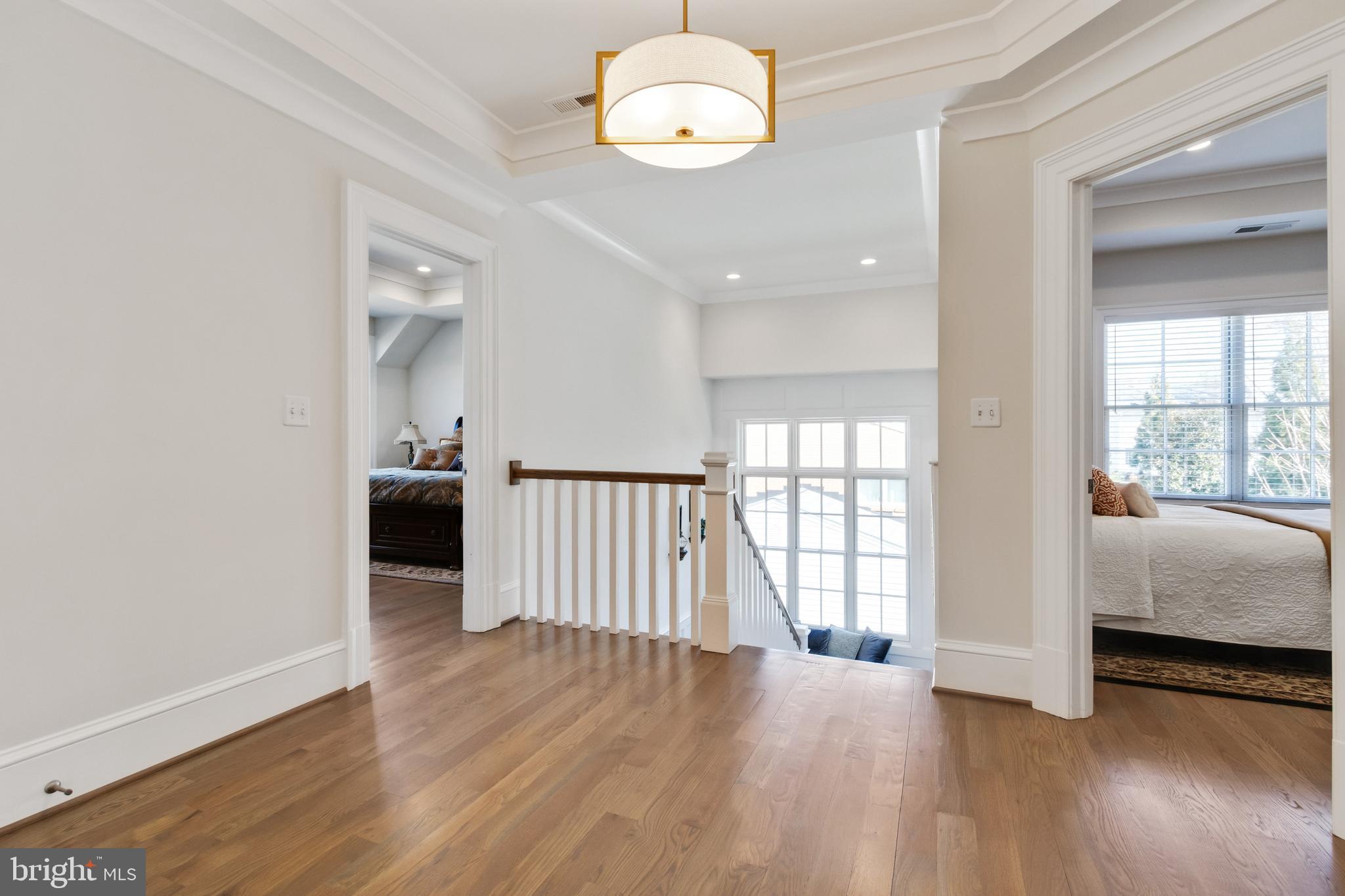 LANGLEY MANOR - Residential