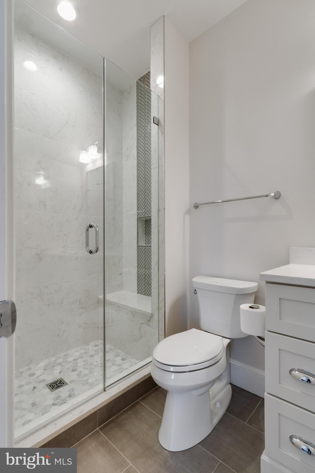 LANGLEY MANOR - Residential