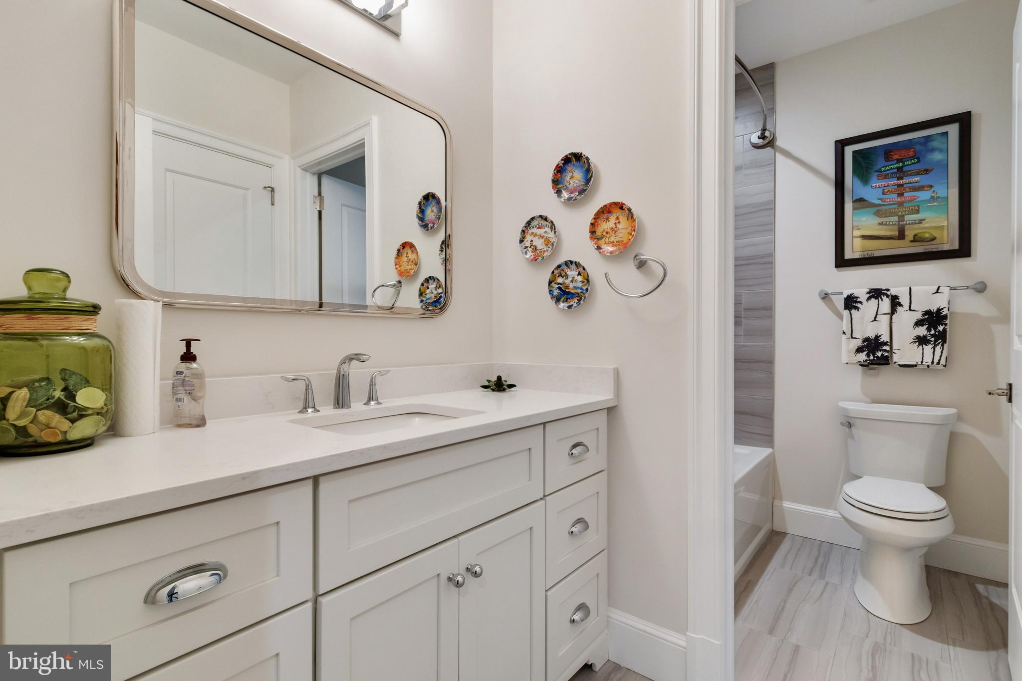 LANGLEY MANOR - Residential