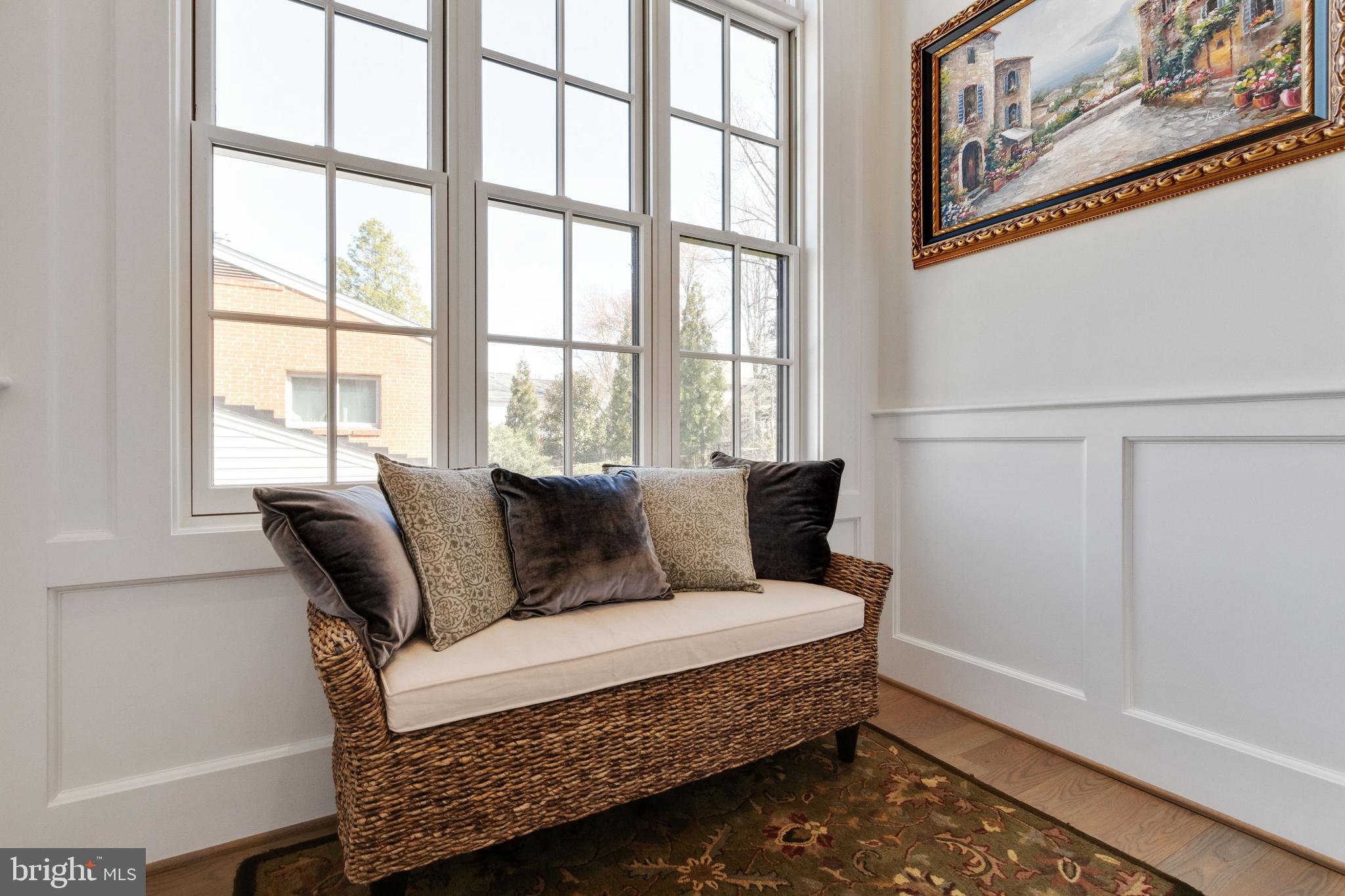 LANGLEY MANOR - Residential