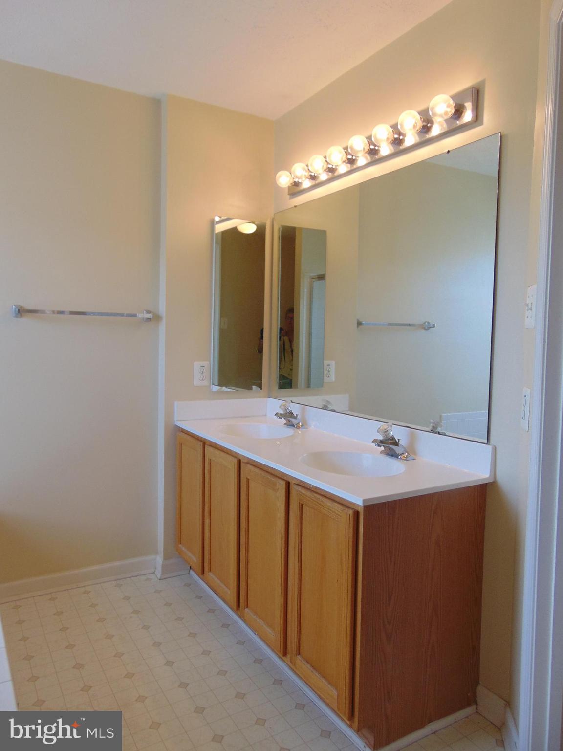 EATON SQUARE - Residential Lease