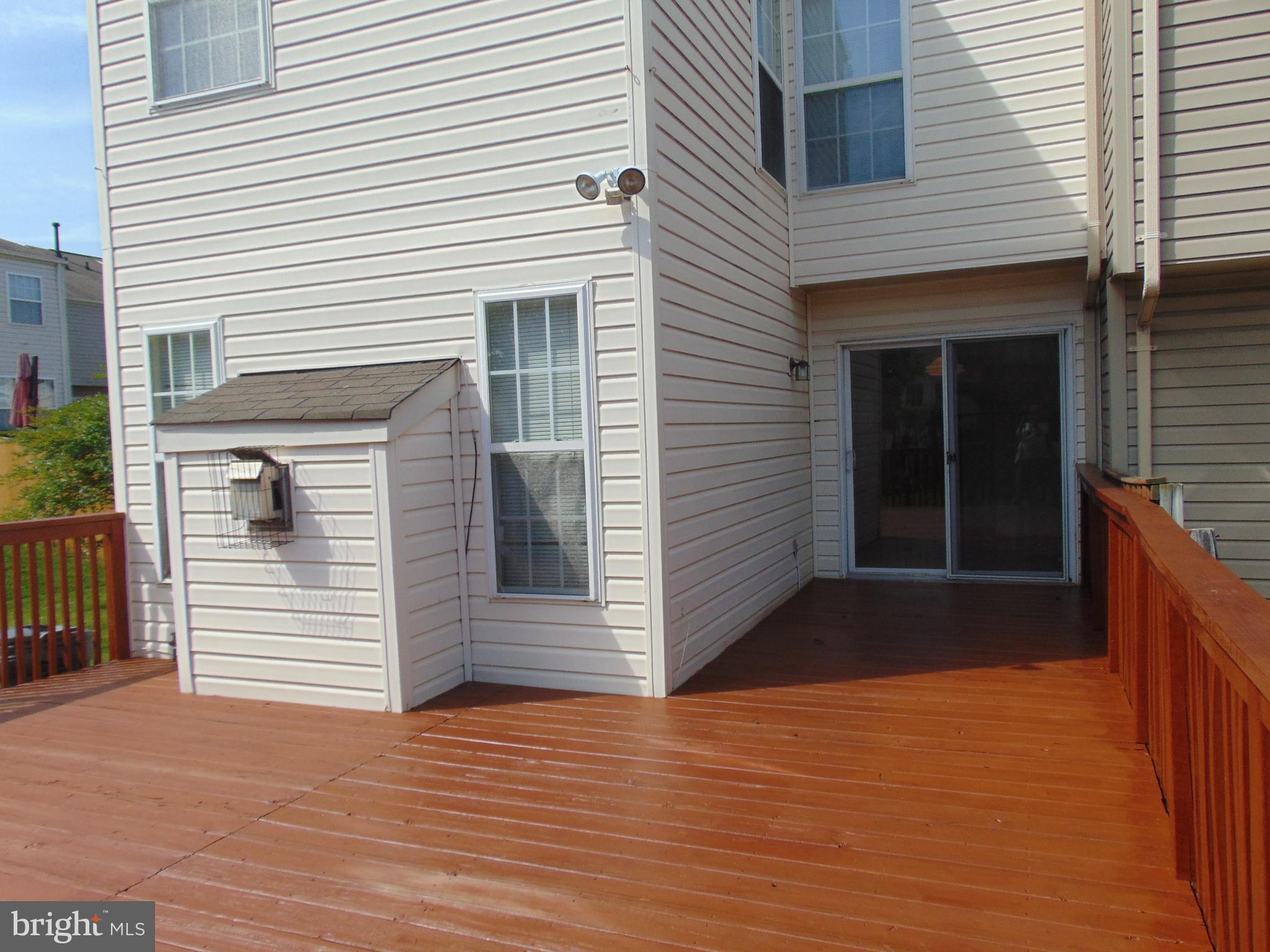 EATON SQUARE - Residential Lease