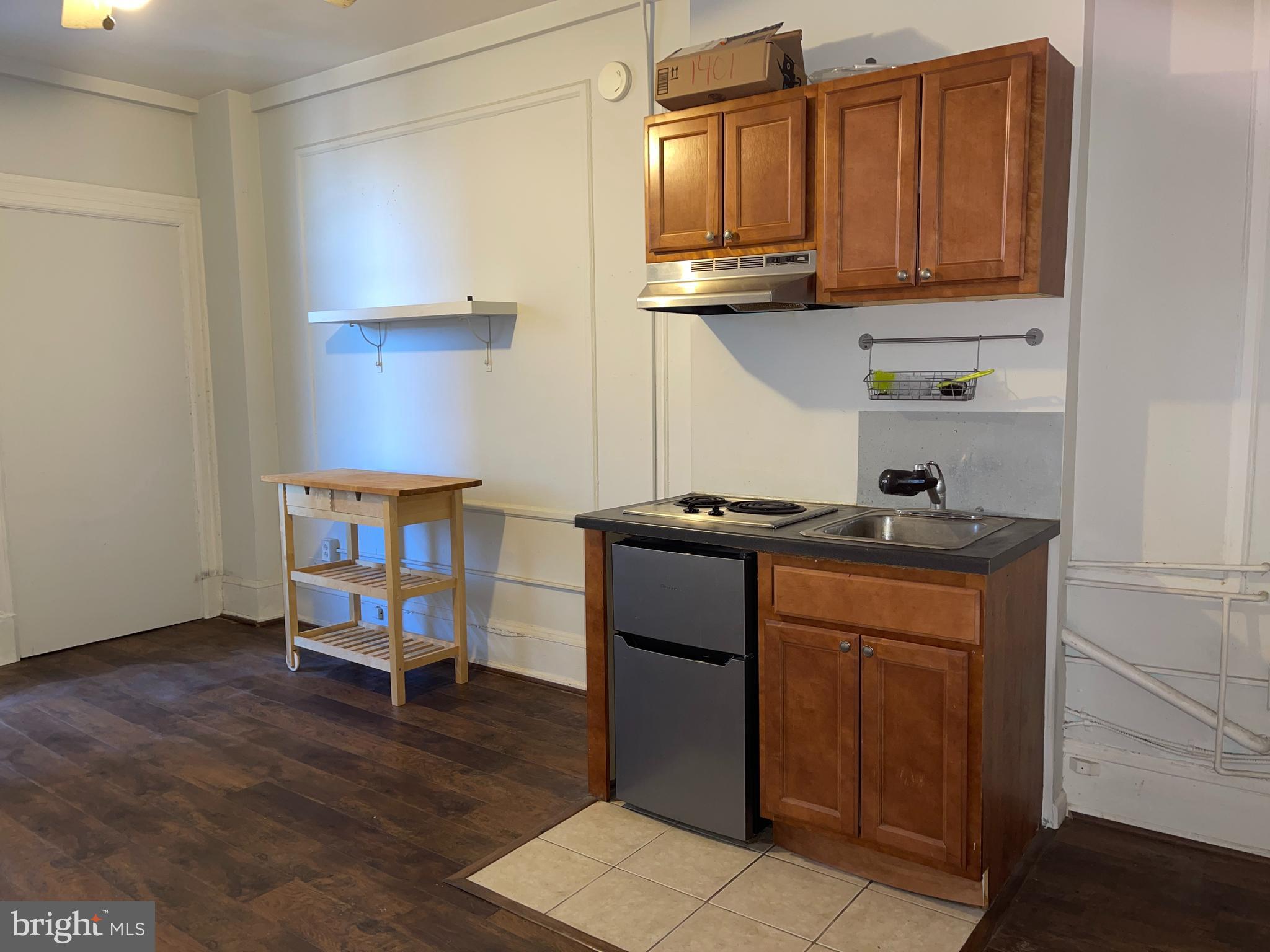 AVENUE OF THE ARTS - Residential Lease