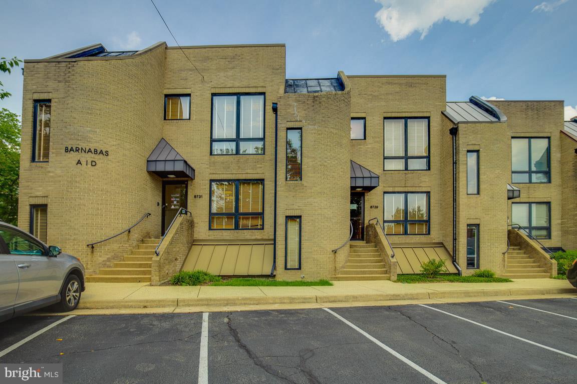 CURRAN SQUARE - Commercial Sale