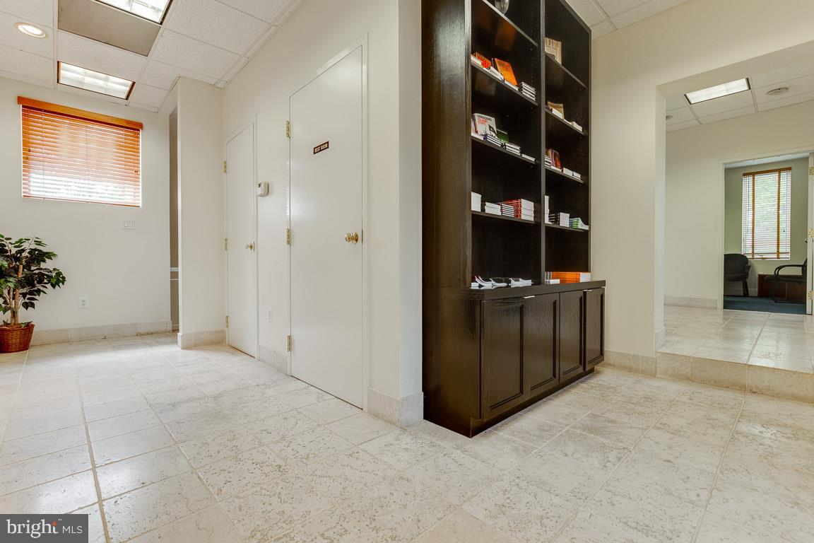 CURRAN SQUARE - Commercial Sale