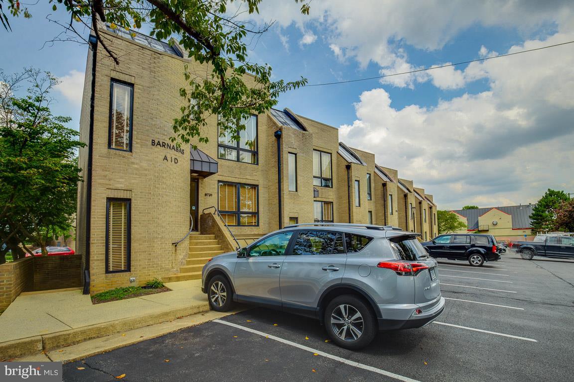 CURRAN SQUARE - Commercial Sale