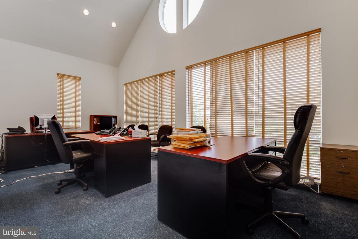 CURRAN SQUARE - Commercial Sale