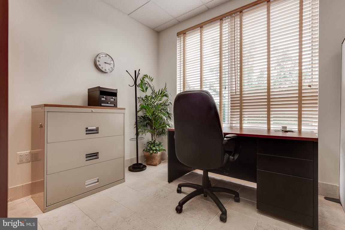 CURRAN SQUARE - Commercial Sale