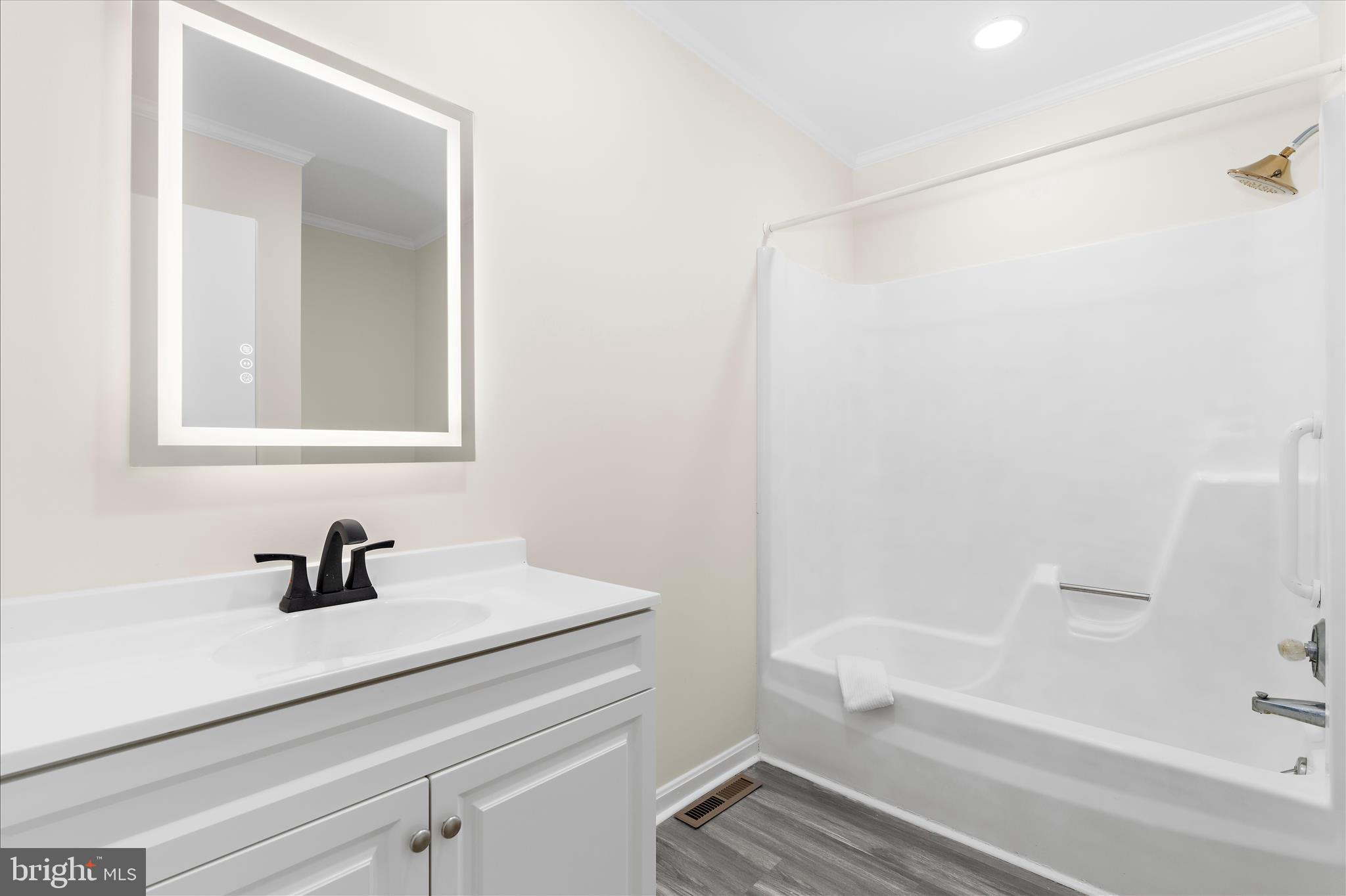 BENTON'S COCKEY LANE - Residential