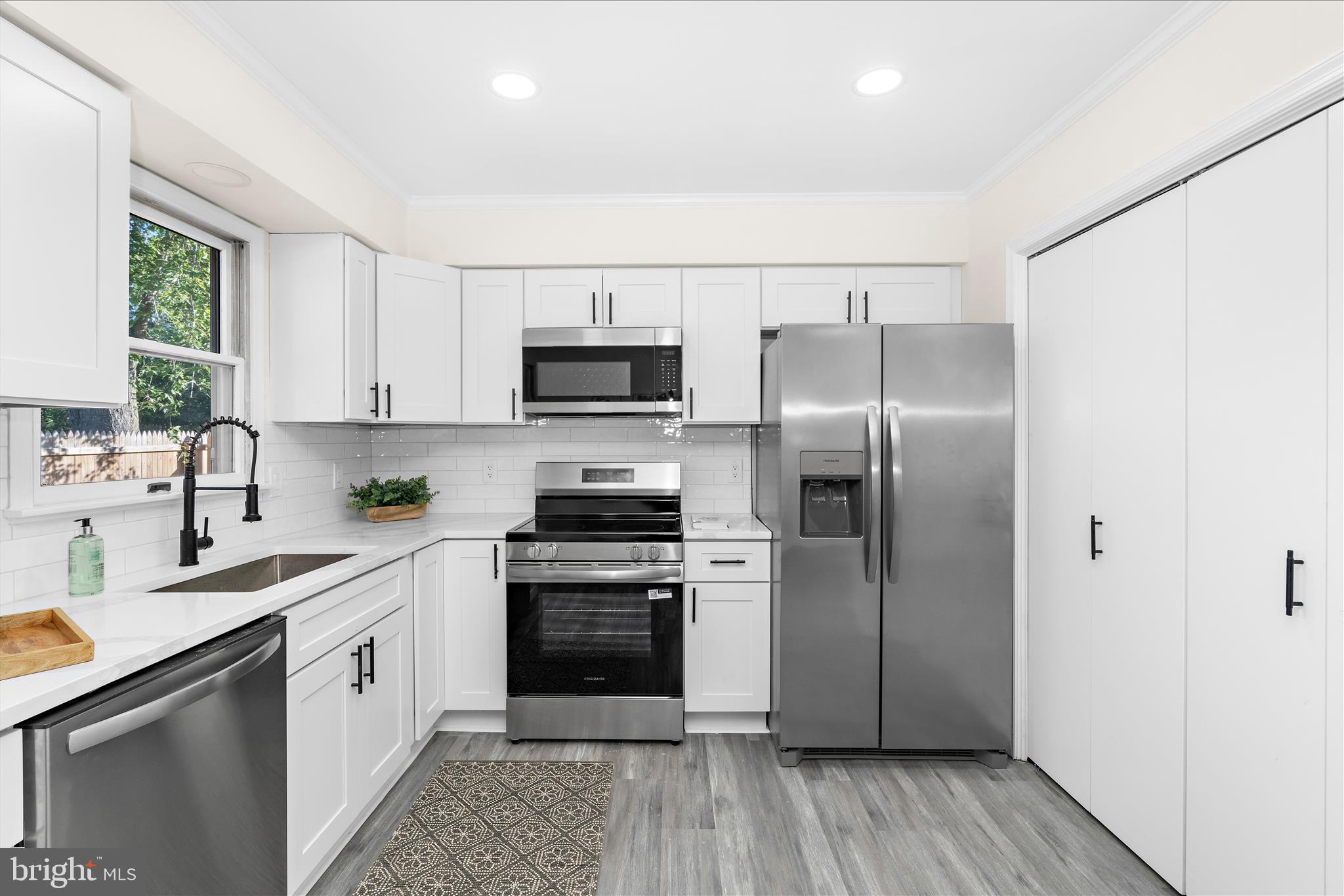 BENTON'S COCKEY LANE - Residential