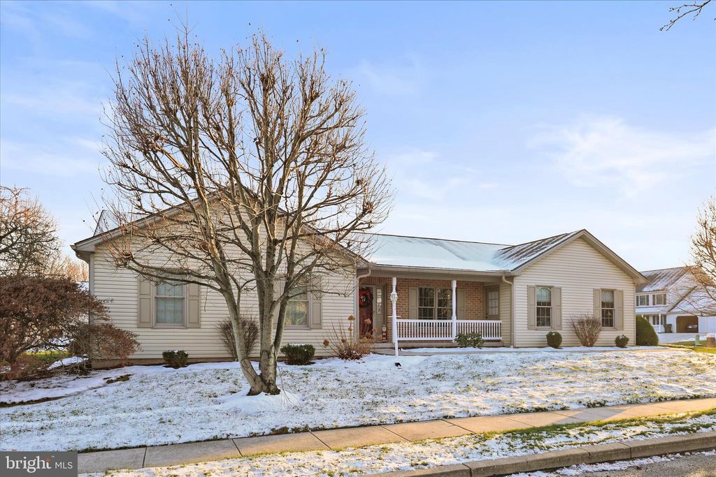 Photo of 27 Kower Ct, MECHANICSBURG, PA 17055 (MLS # PACB2048964)