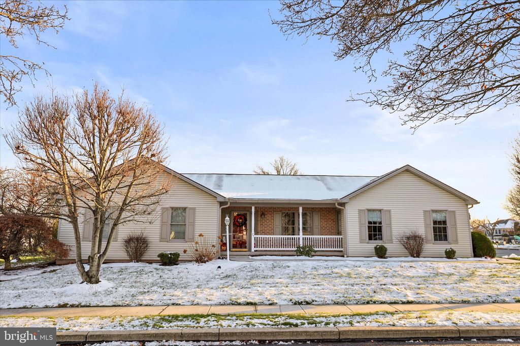 Photo of 27 Kower Ct, MECHANICSBURG, PA 17055 (MLS # PACB2048964)