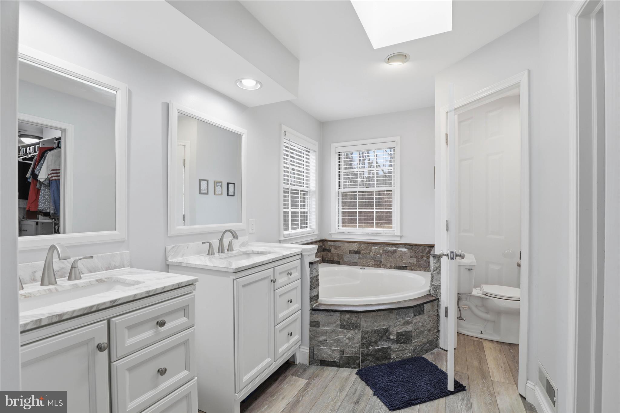 MAPLE GLEN - Residential