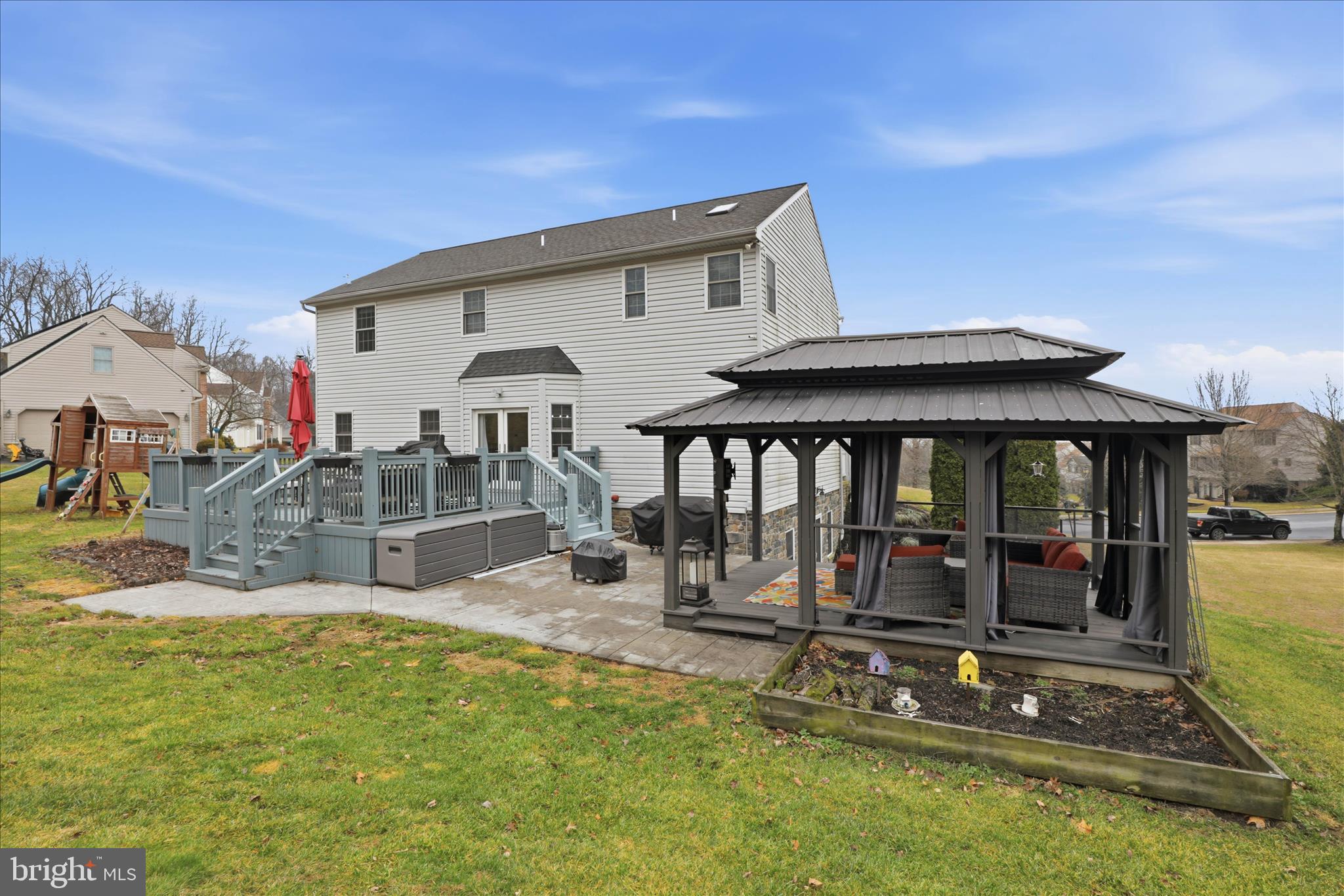 MAPLE GLEN - Residential