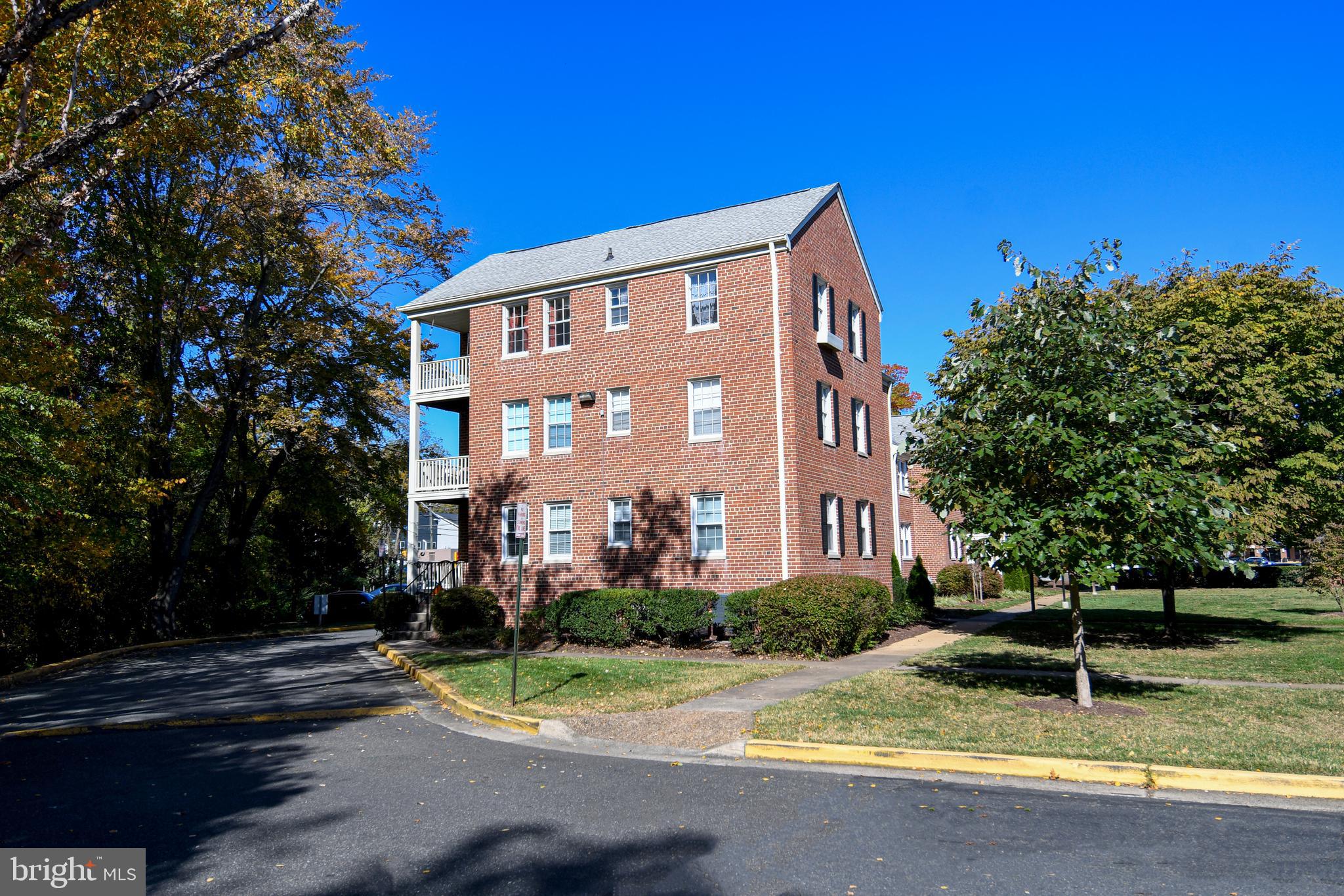 BELLE VIEW - Residential Lease