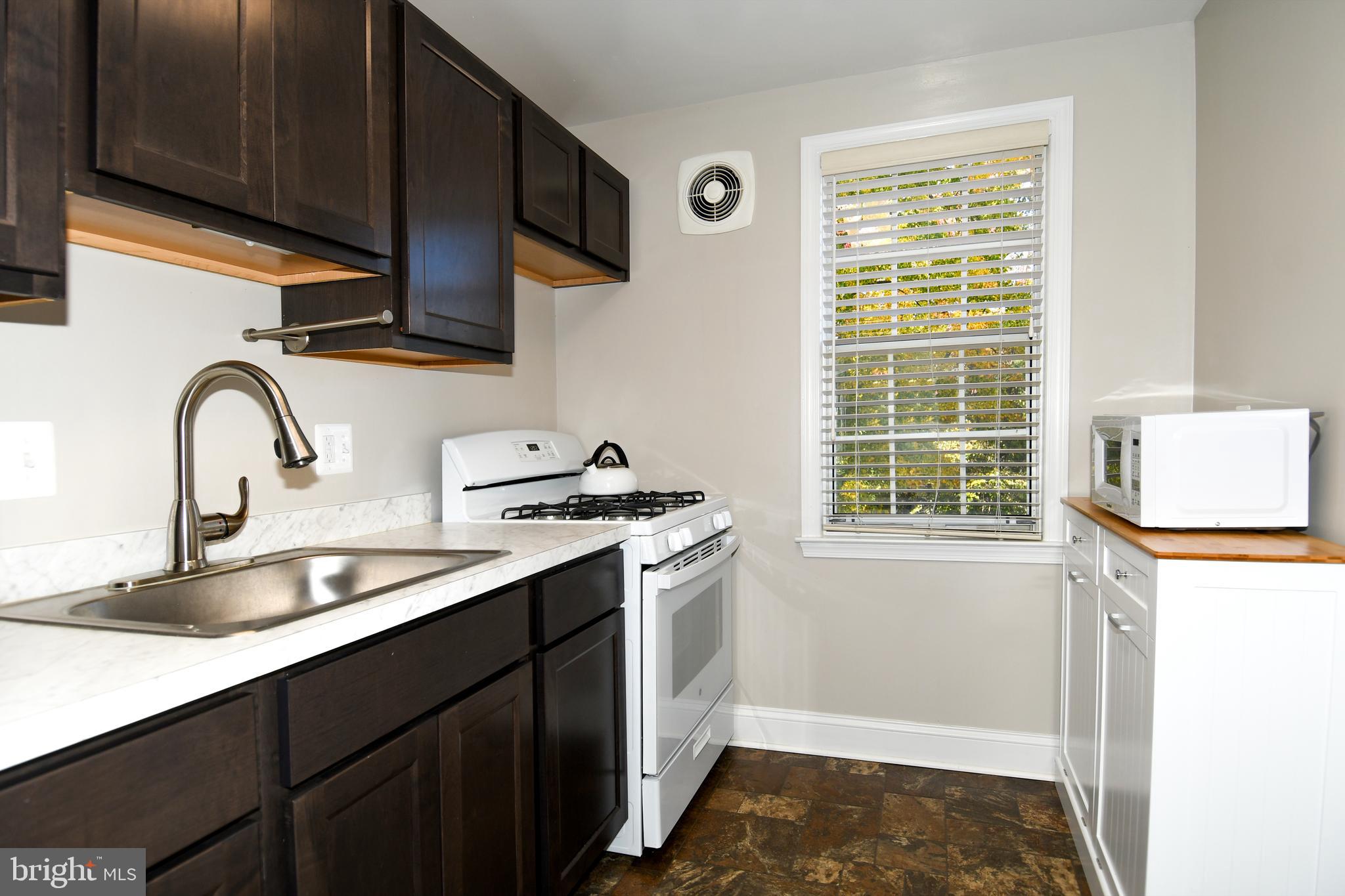 BELLE VIEW - Residential Lease