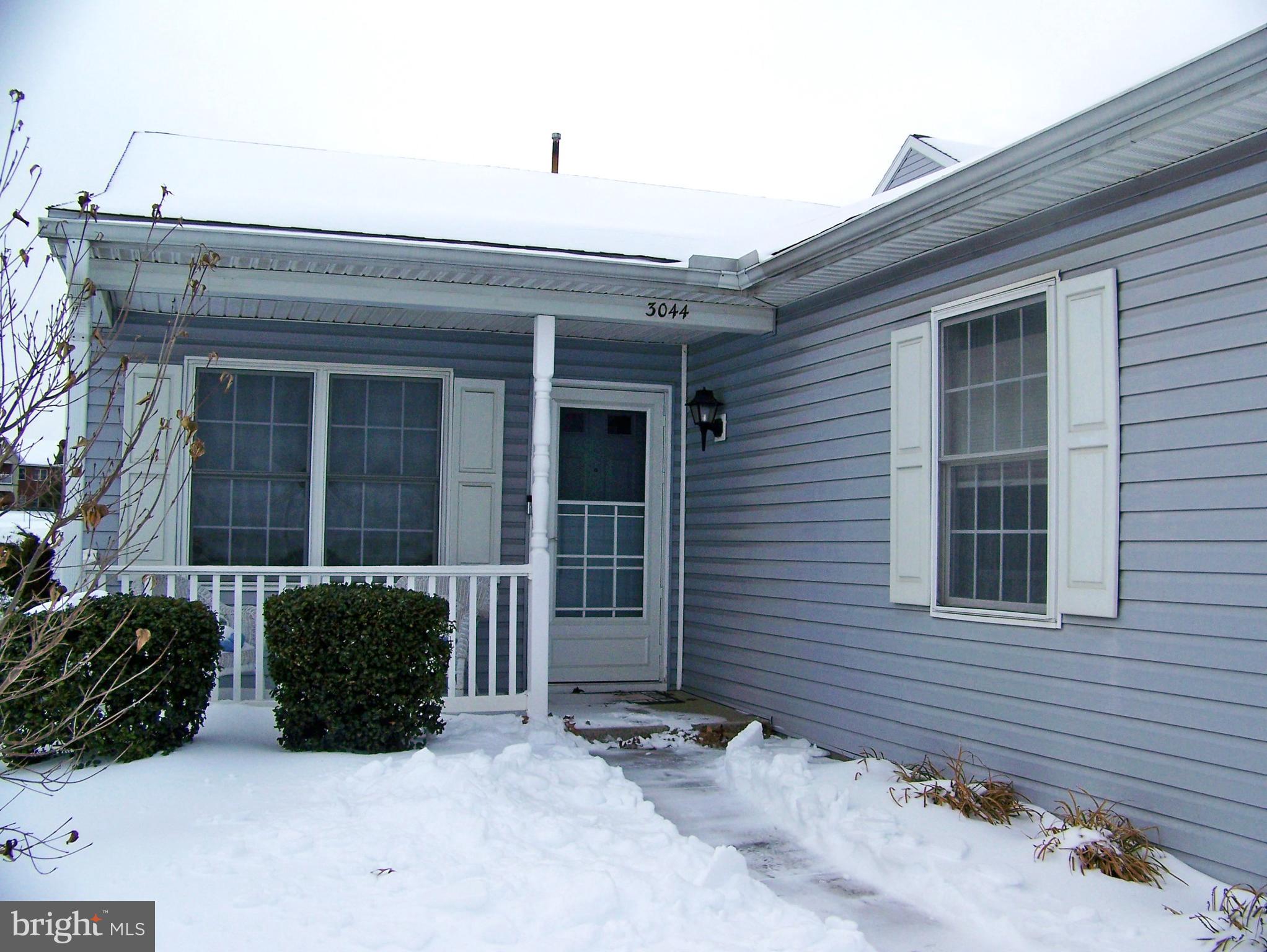 3044 VILLAGE CIRCLE W