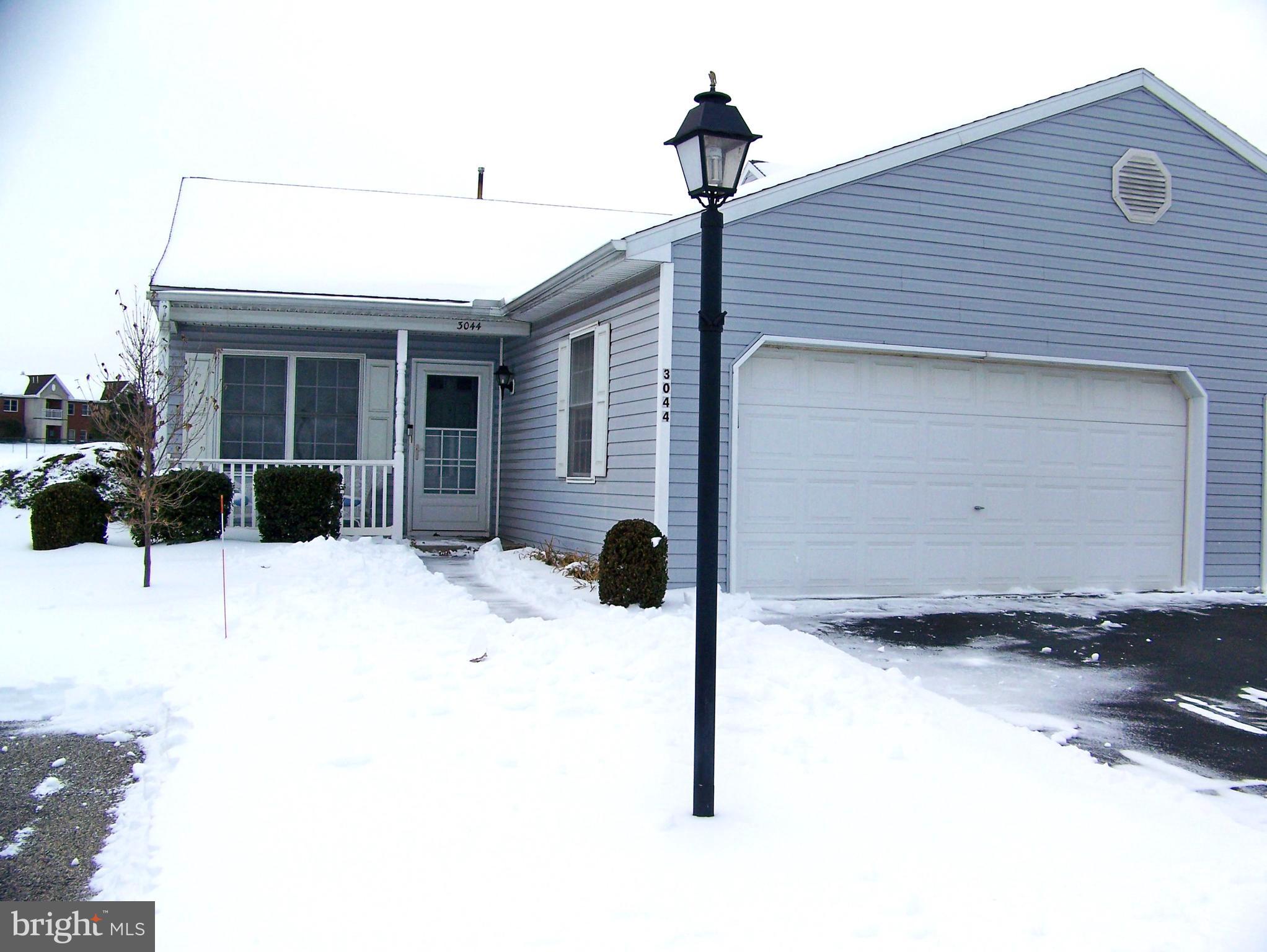 3044 VILLAGE CIRCLE W