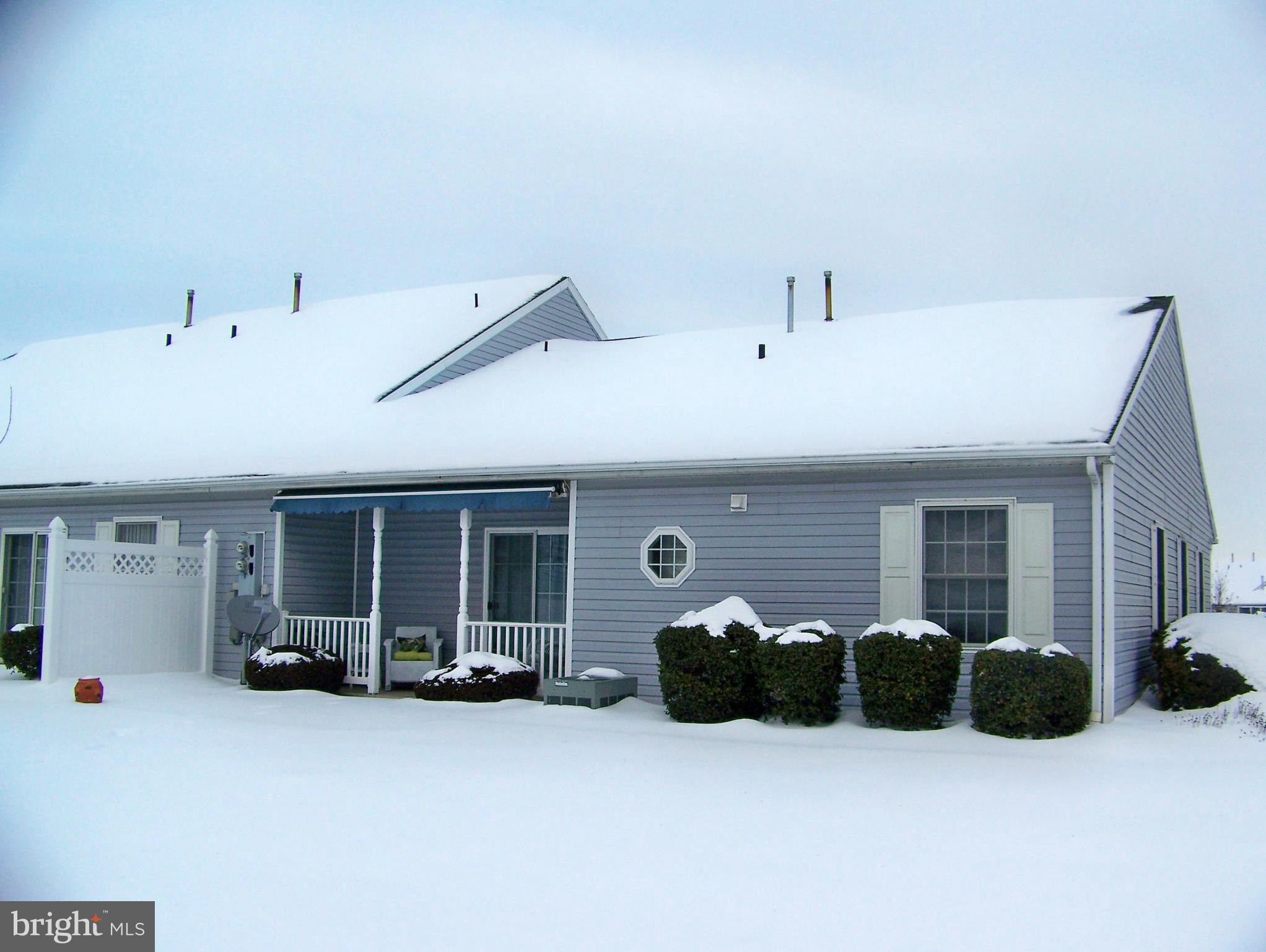 3044 VILLAGE CIRCLE W