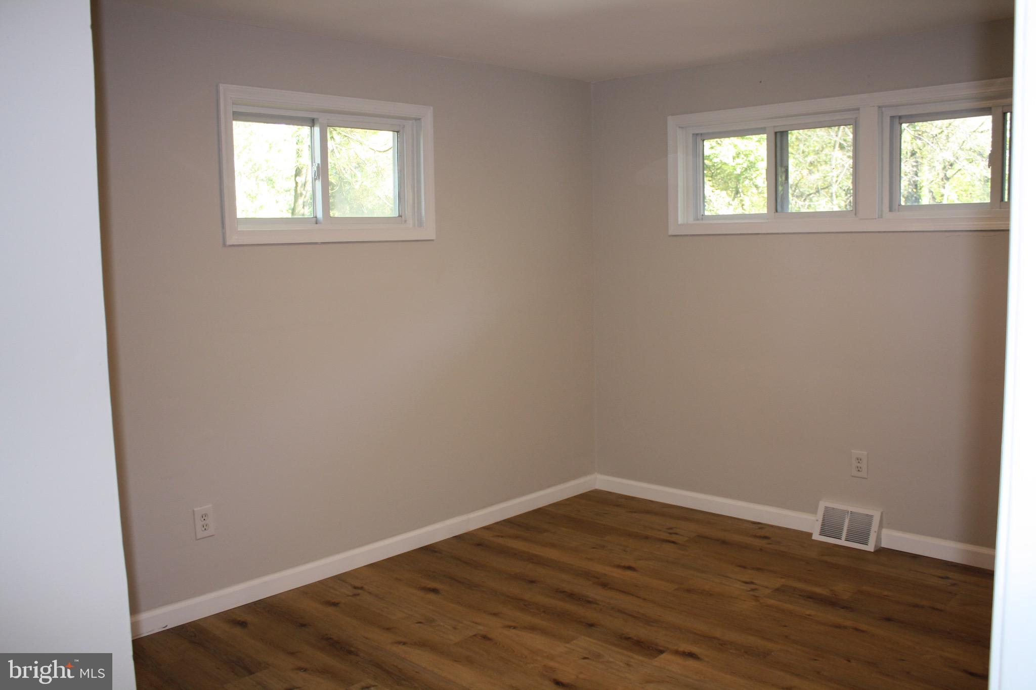 LANGHORNE CREST - Residential