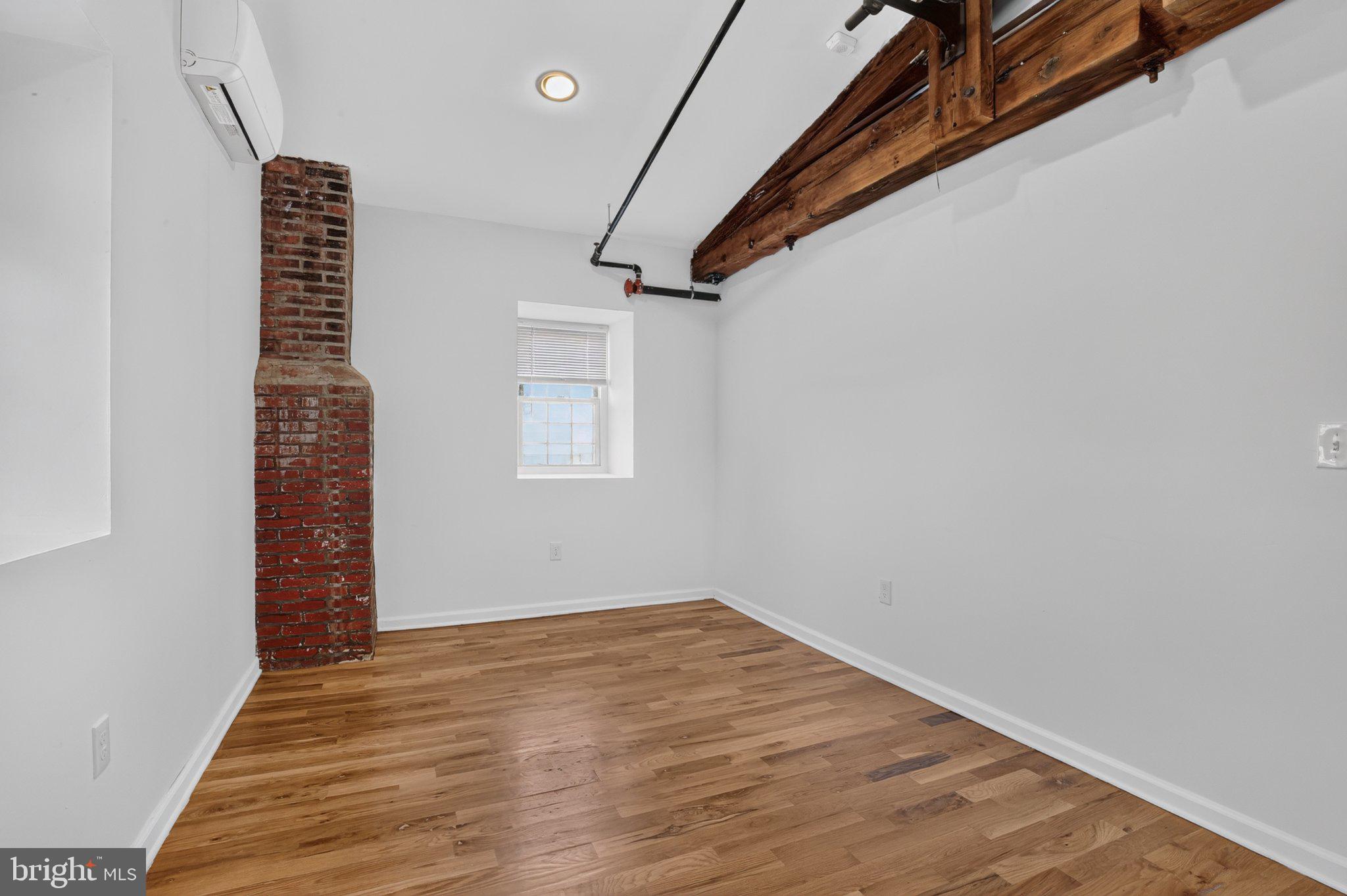 200 W MARSHALL STREET 4