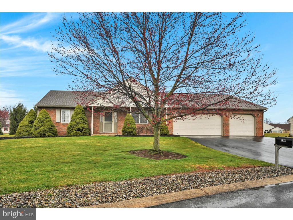 Photo of 136 MILLSTONE DR, DENVER, PA 17517 (MLS # PALA2032638)