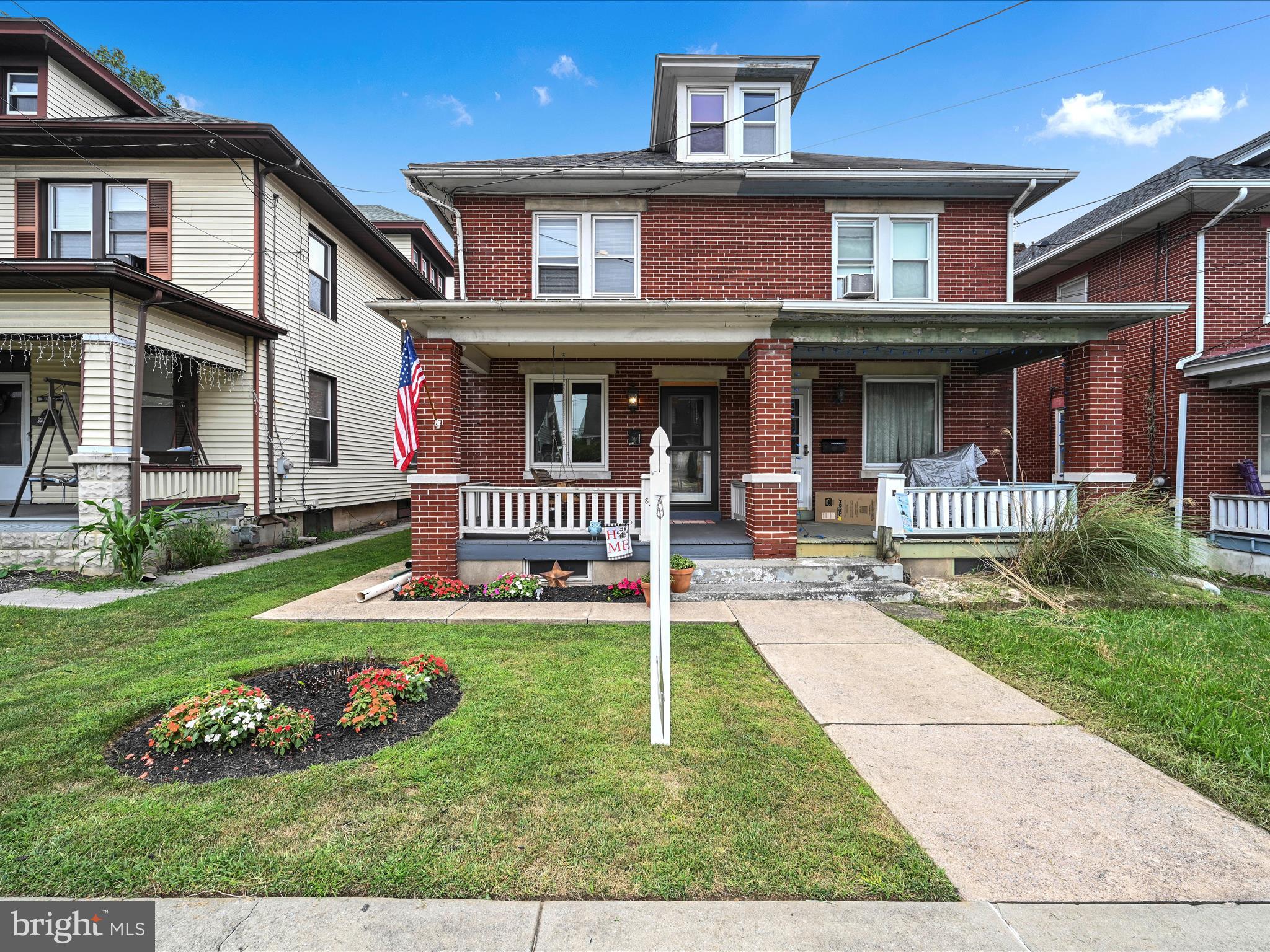 822 W MAIN STREET