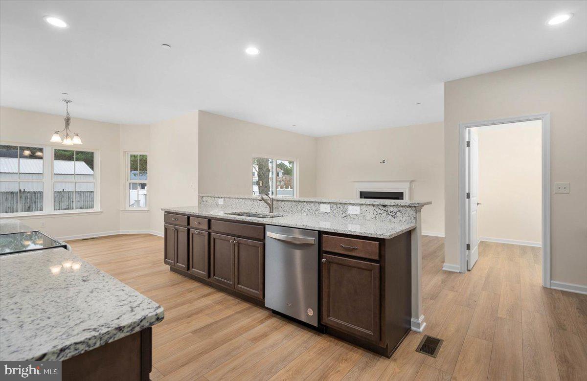 CAPE ISLE OF WIGHT - Residential