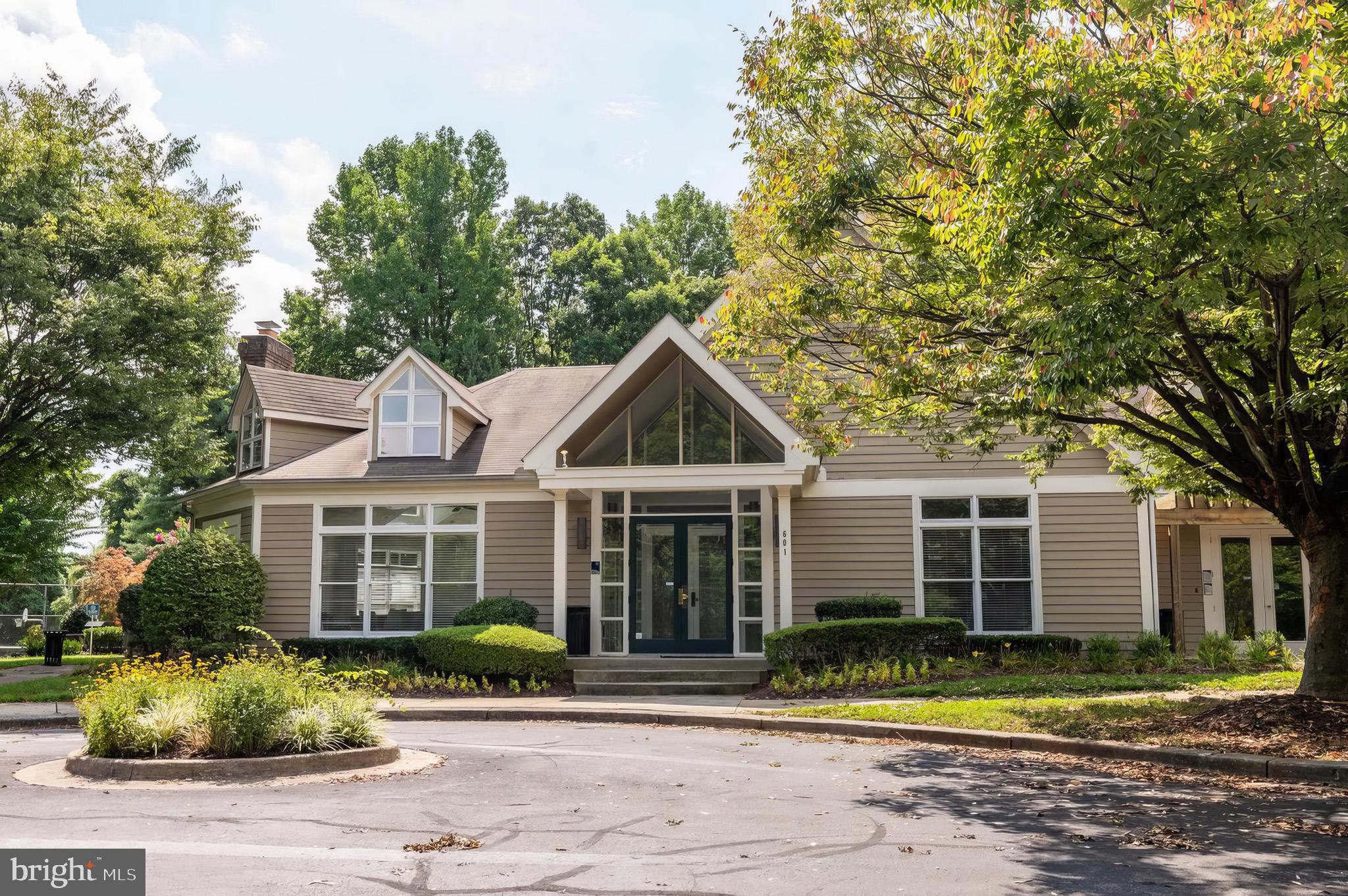 ADMIRAL REACH AT HARBOUR GATES - Residential