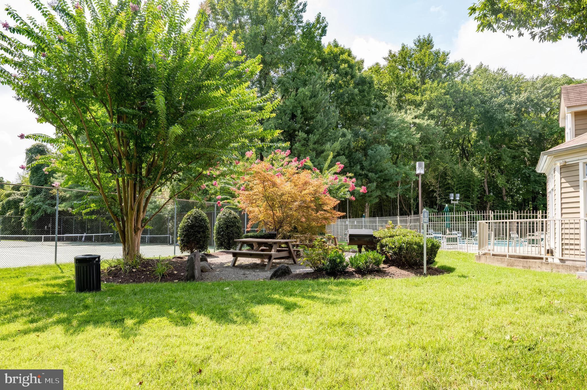 ADMIRAL REACH AT HARBOUR GATES - Residential