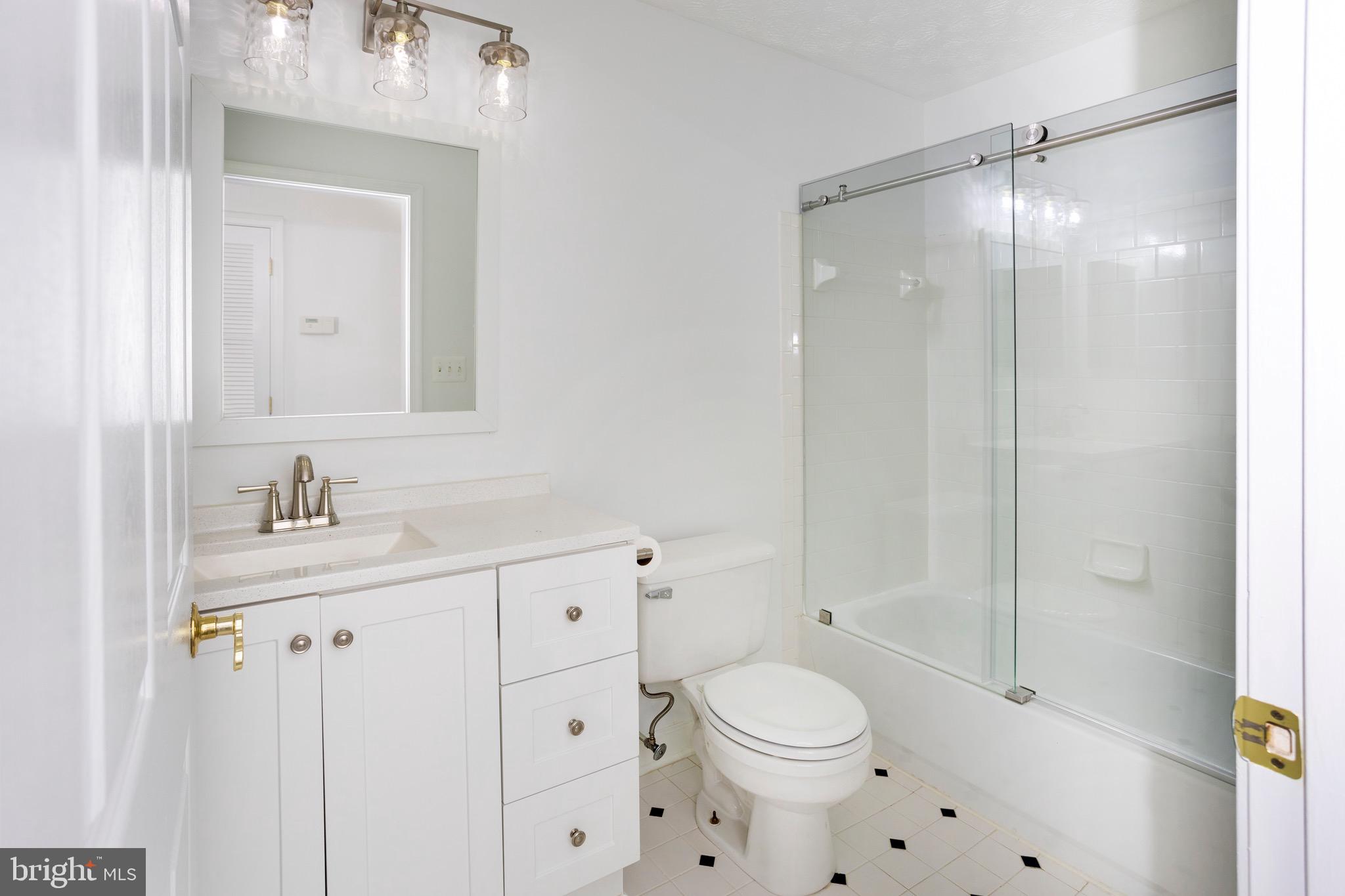 ADMIRAL REACH AT HARBOUR GATES - Residential