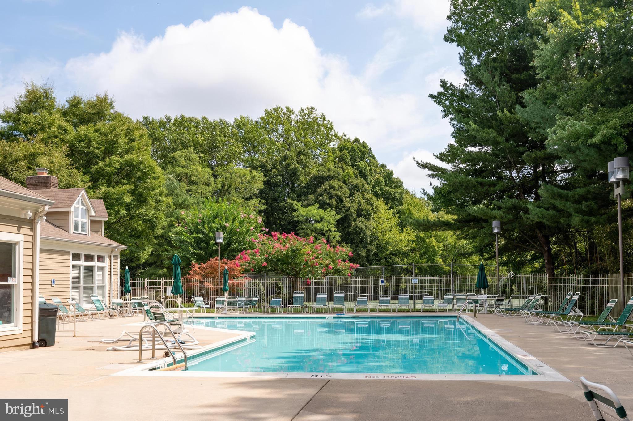 ADMIRAL REACH AT HARBOUR GATES - Residential