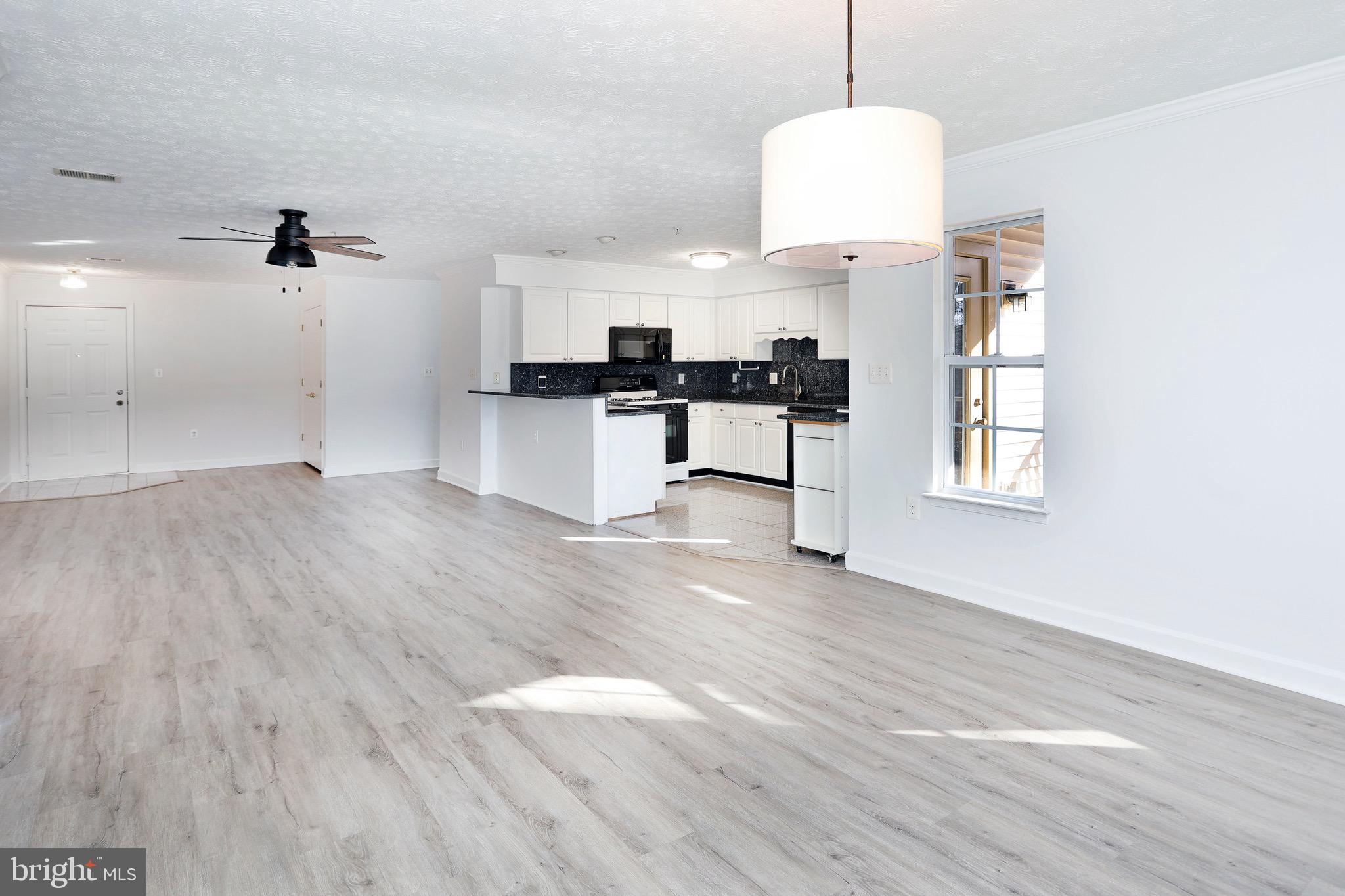 ADMIRAL REACH AT HARBOUR GATES - Residential