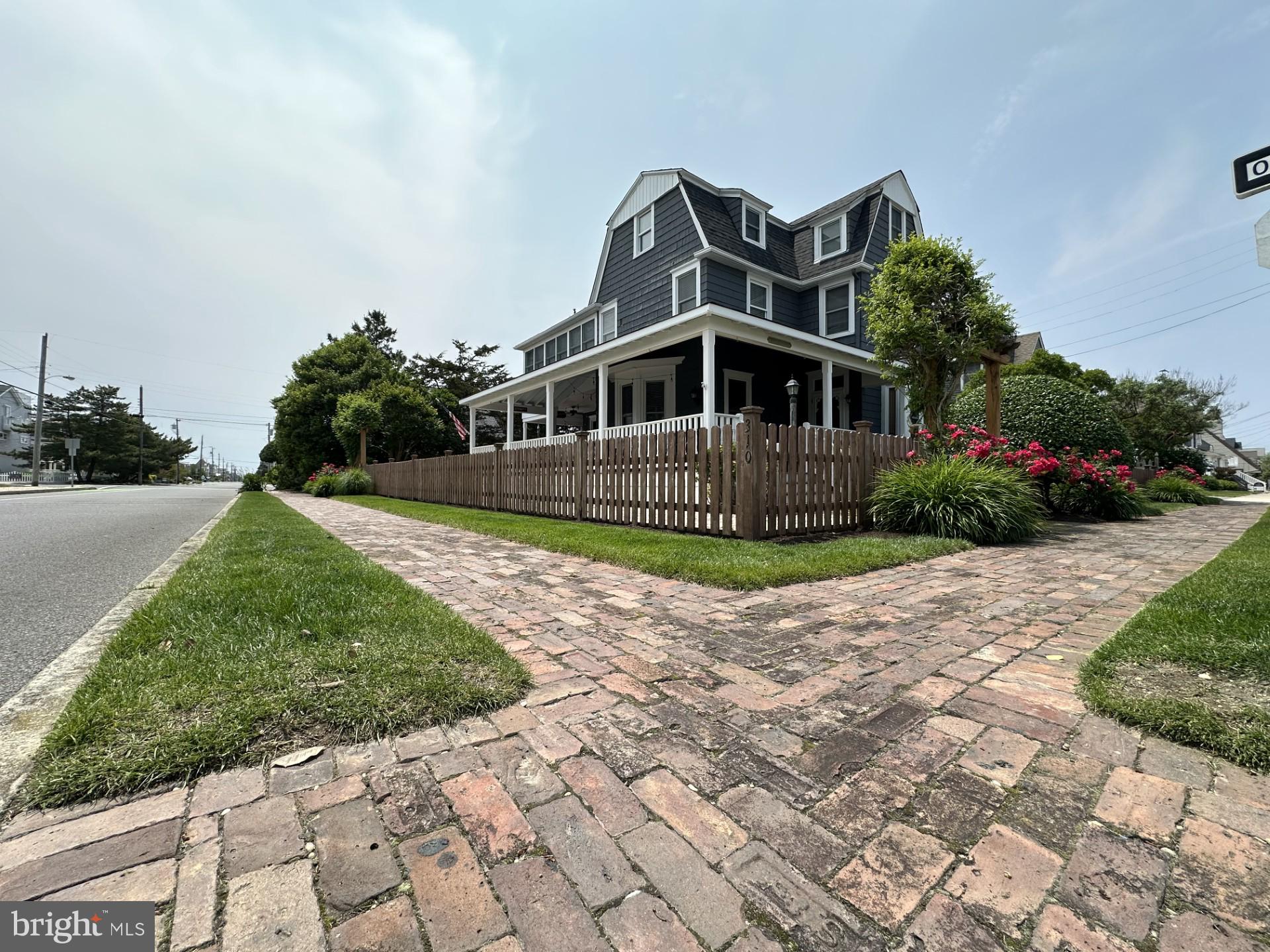 310 N ATLANTIC AVENUE