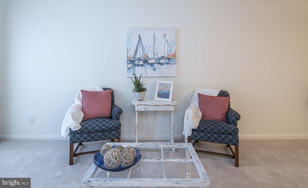 FOUR WINDS AT OAKTON - Residential