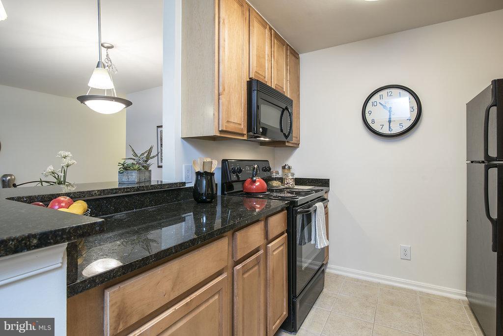 FOUR WINDS AT OAKTON - Residential