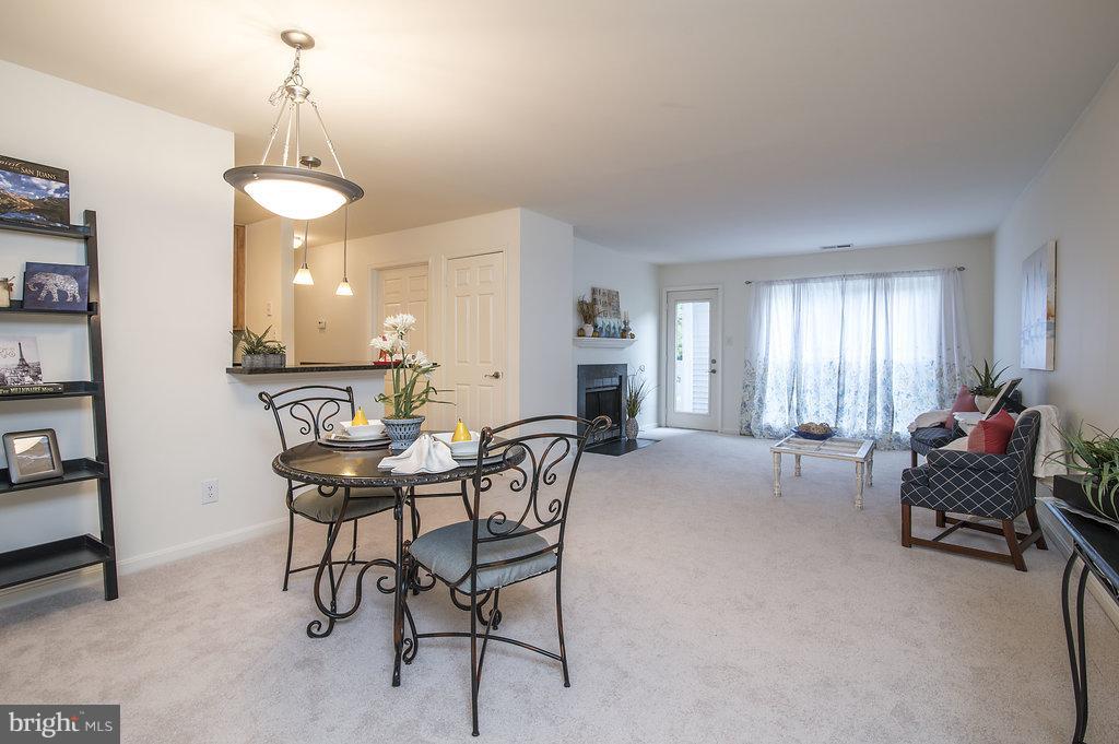 FOUR WINDS AT OAKTON - Residential