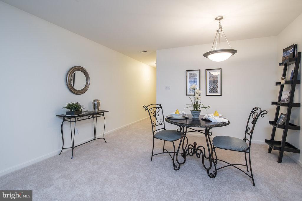 FOUR WINDS AT OAKTON - Residential