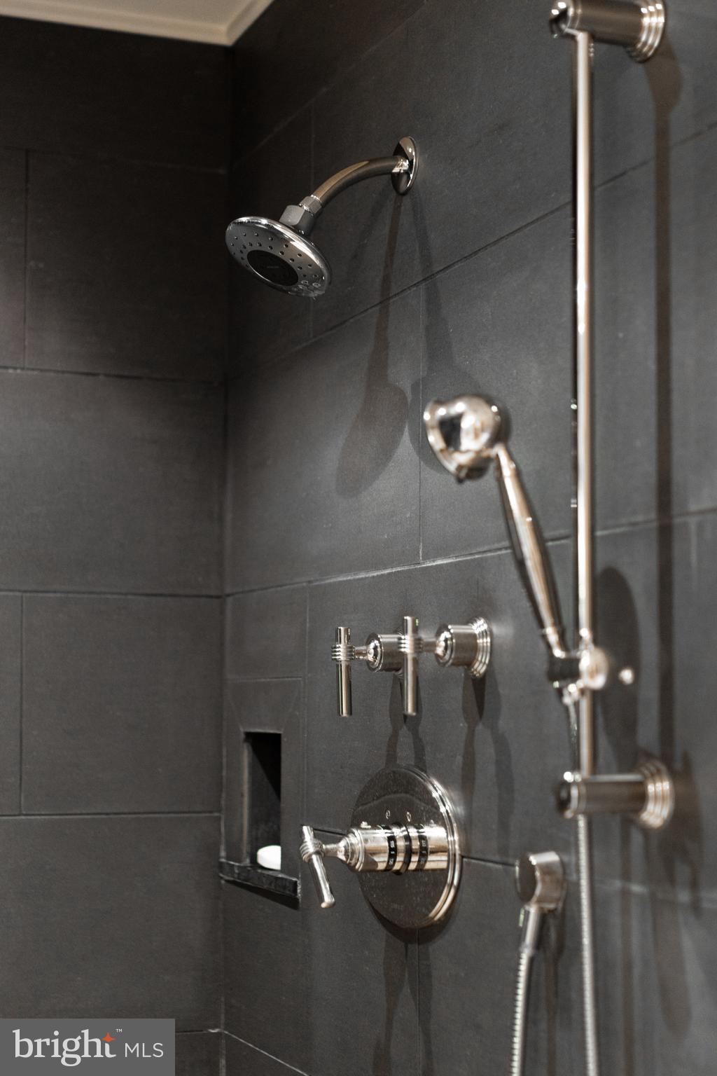 WINDMERE - Residential