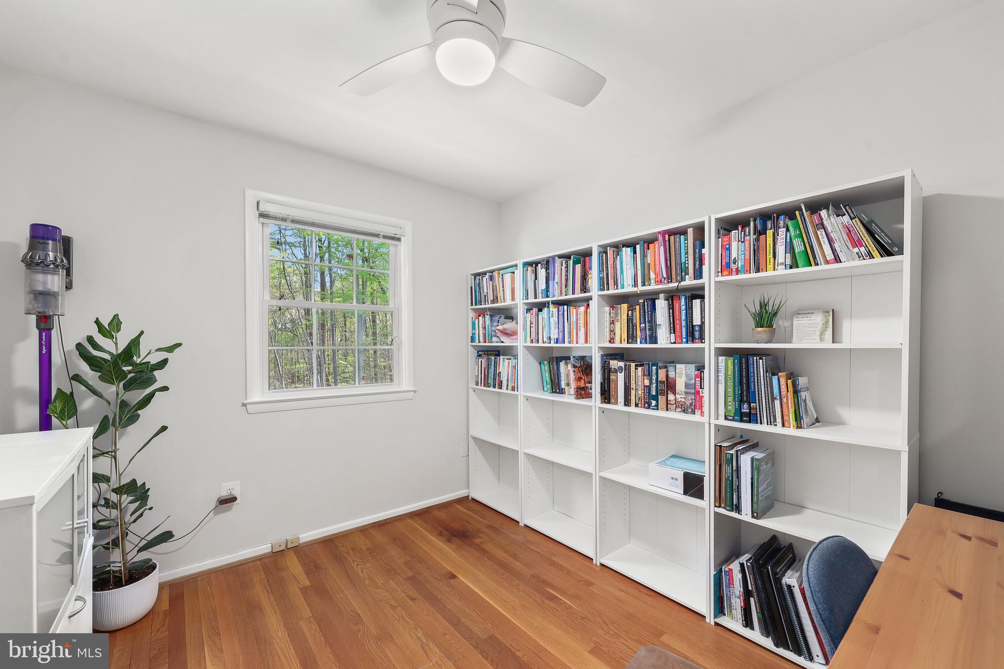 MOSBY WOODS - Residential