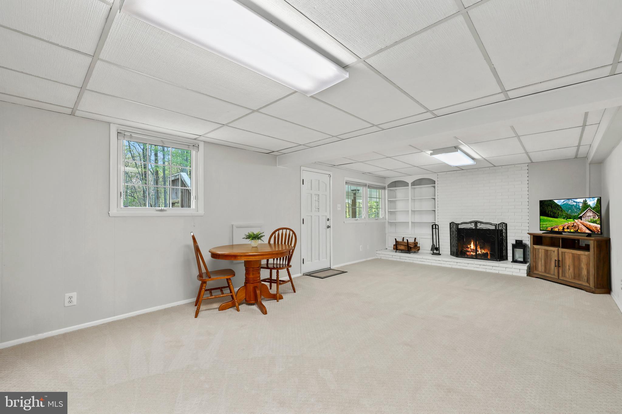 MOSBY WOODS - Residential