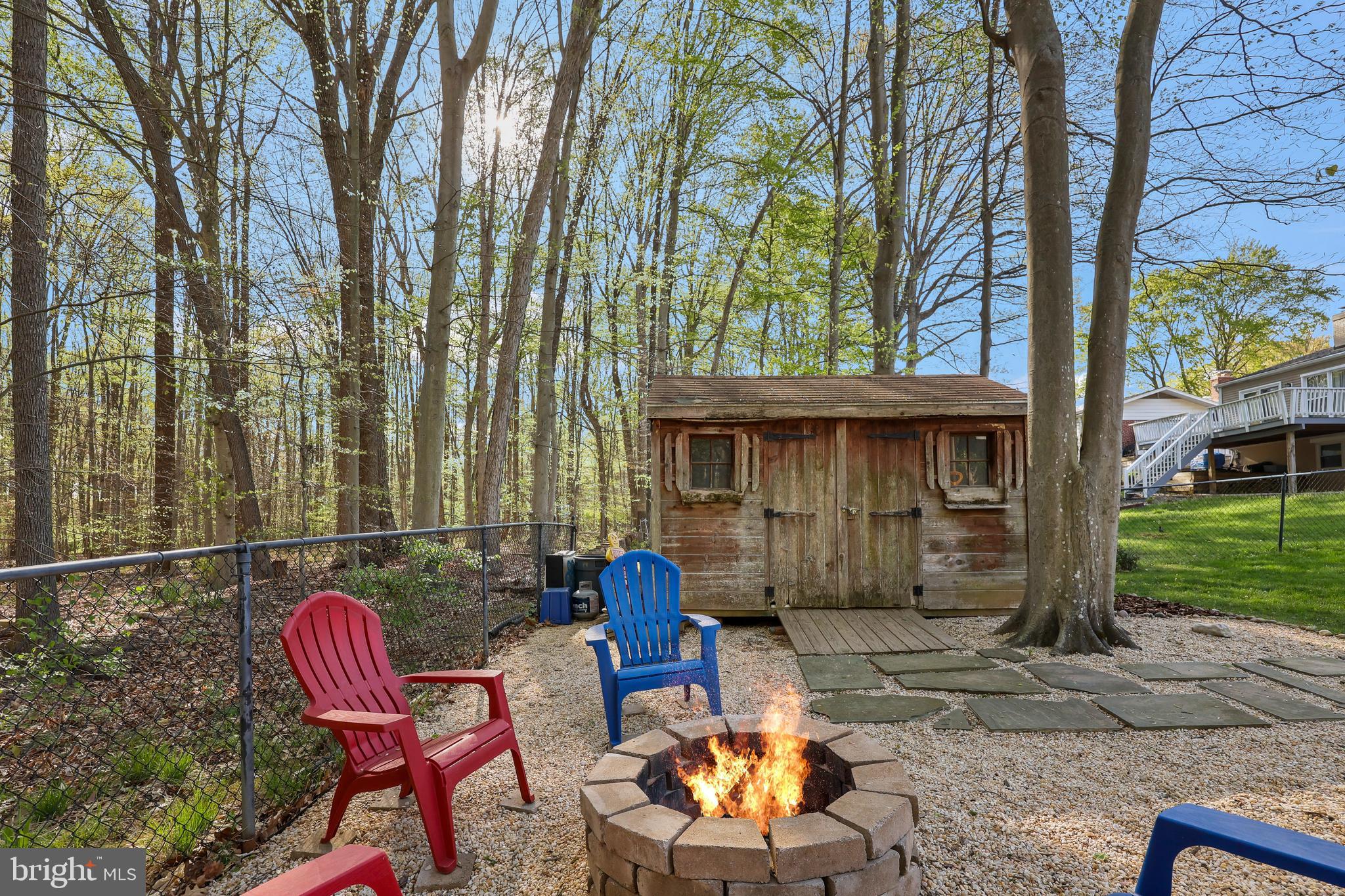 MOSBY WOODS - Residential