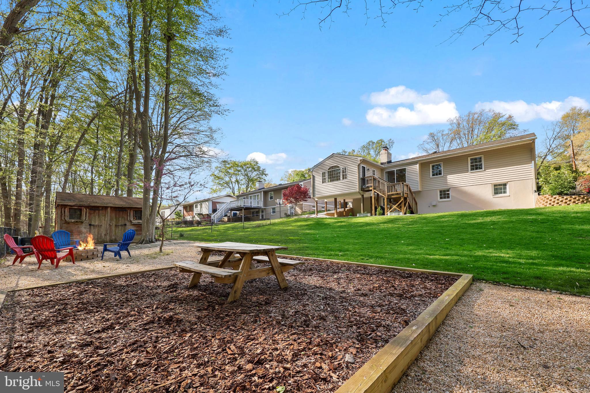 MOSBY WOODS - Residential