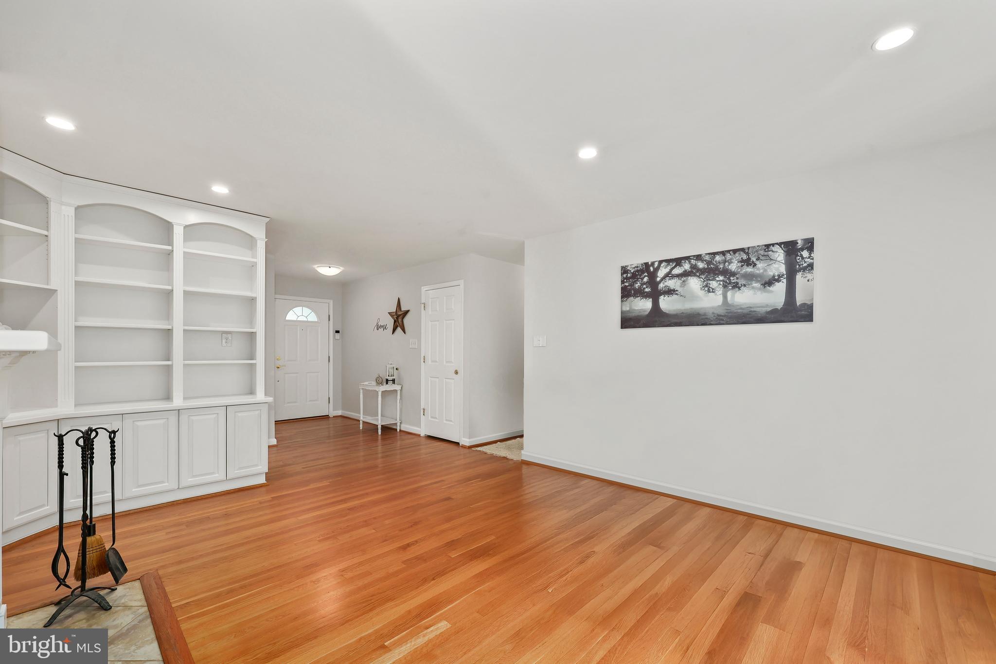 MOSBY WOODS - Residential