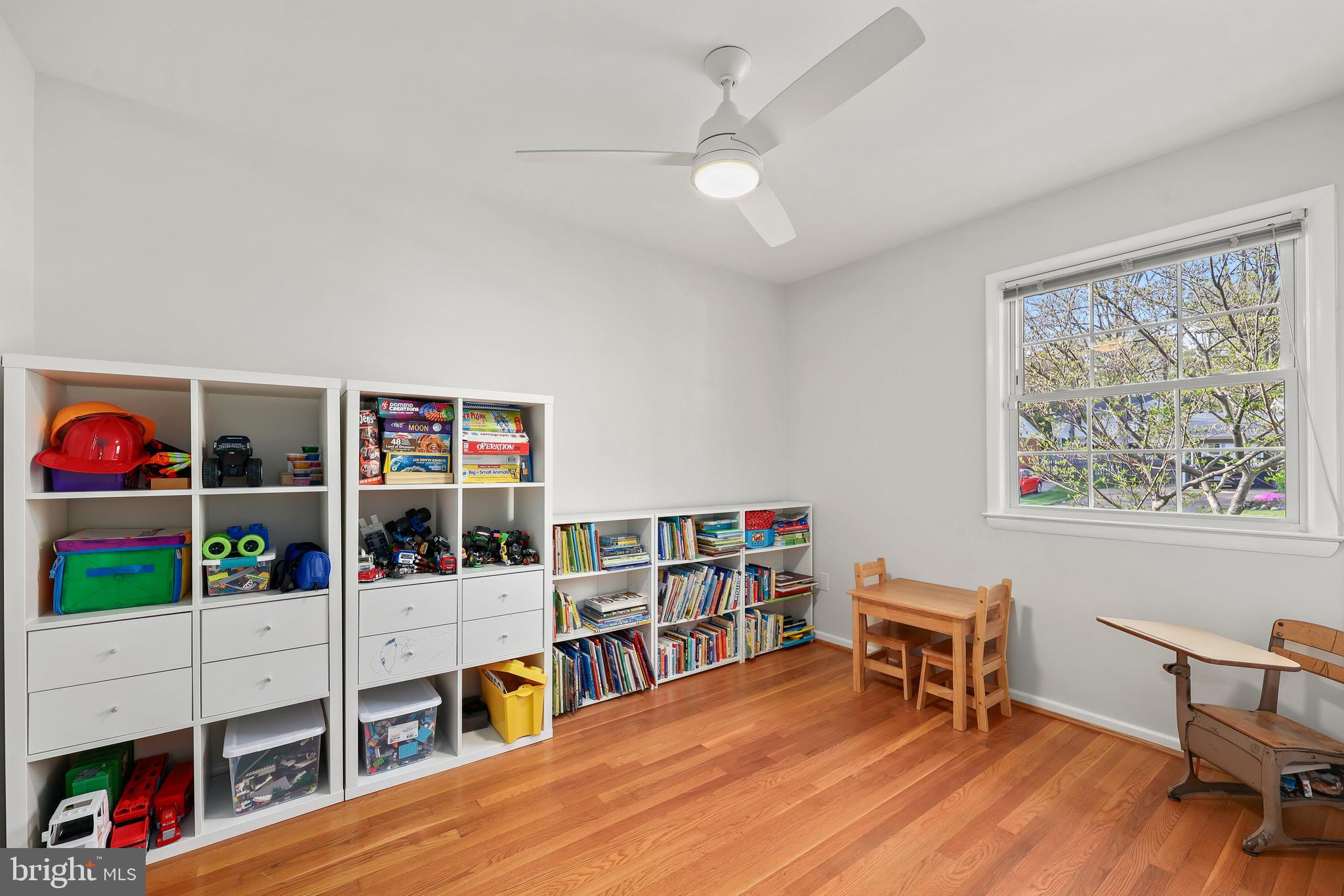 MOSBY WOODS - Residential