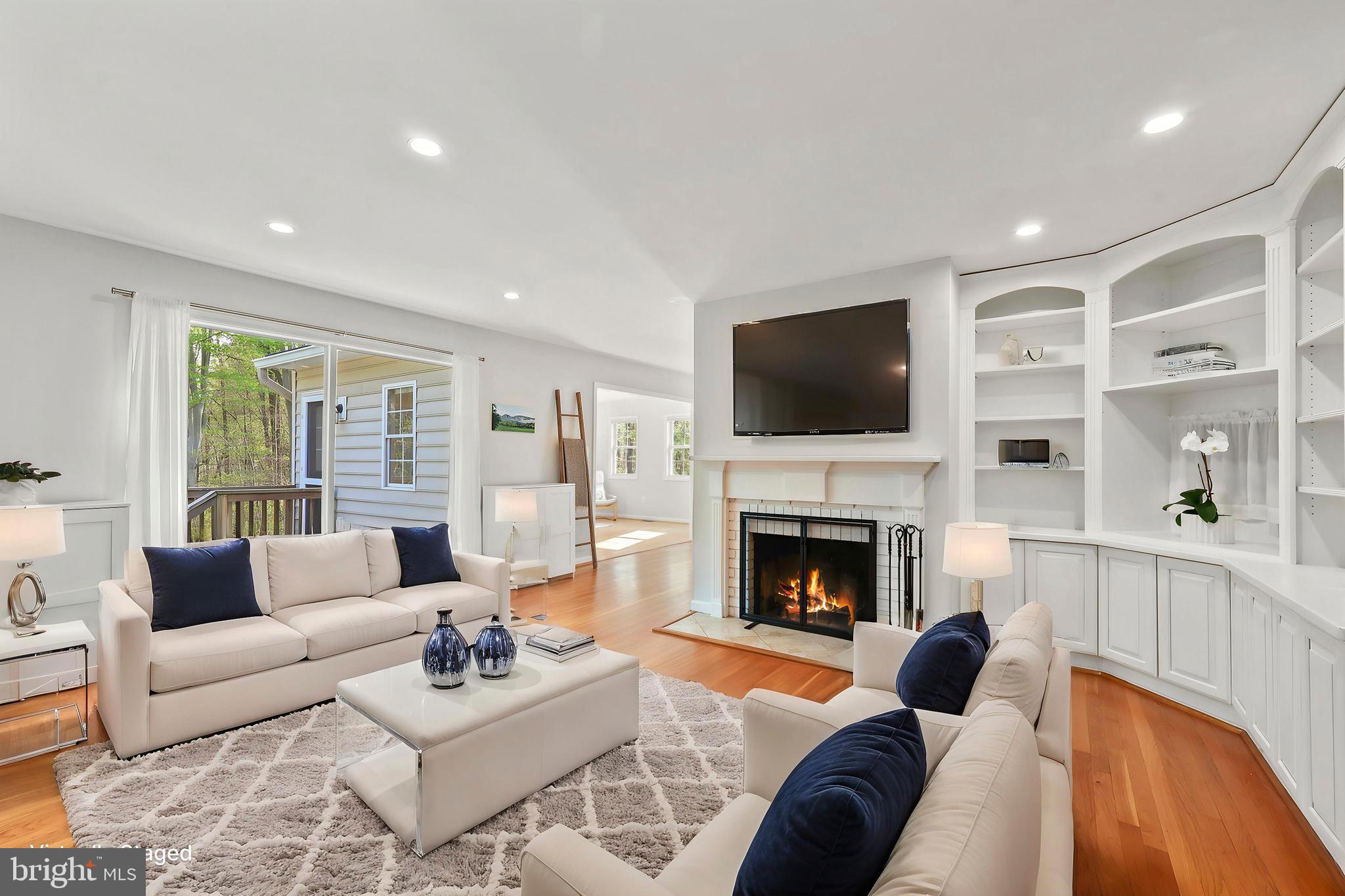 MOSBY WOODS - Residential