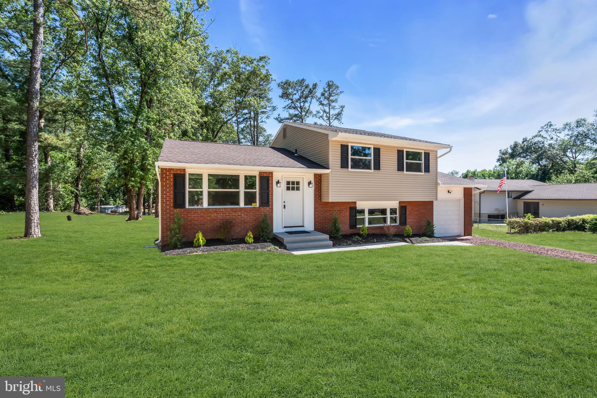 143 OAK PINES BOULEVARD