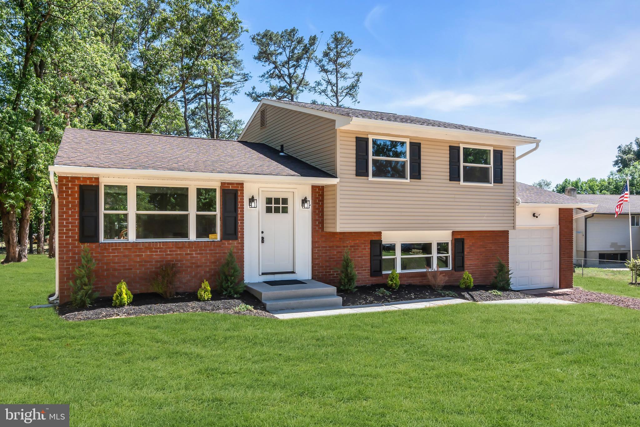 143 OAK PINES BOULEVARD